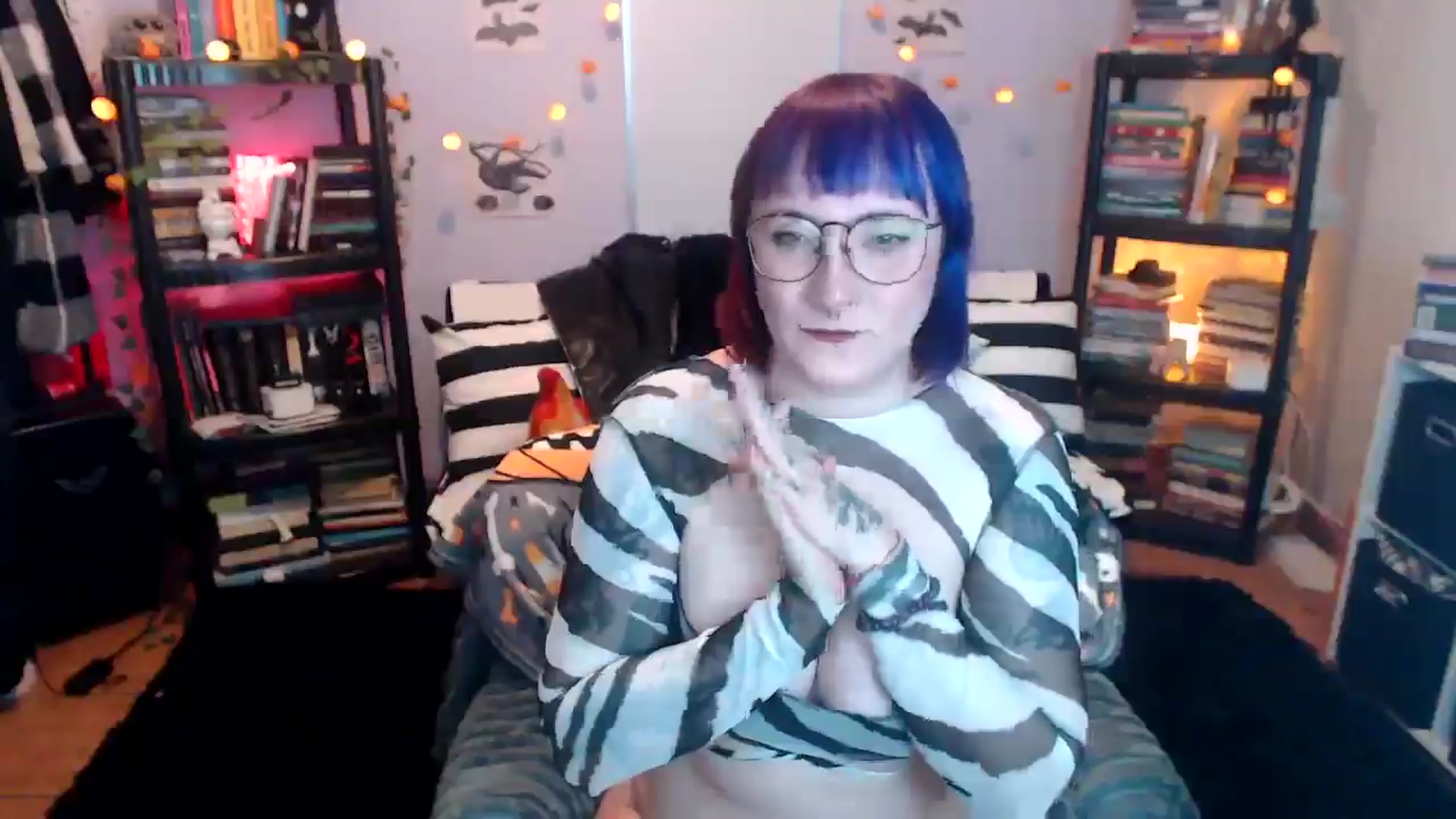Gallery image thumbnail from AxeHallow's myfreecams stream on, 12/10/2024, 23:19 image 6 of 20