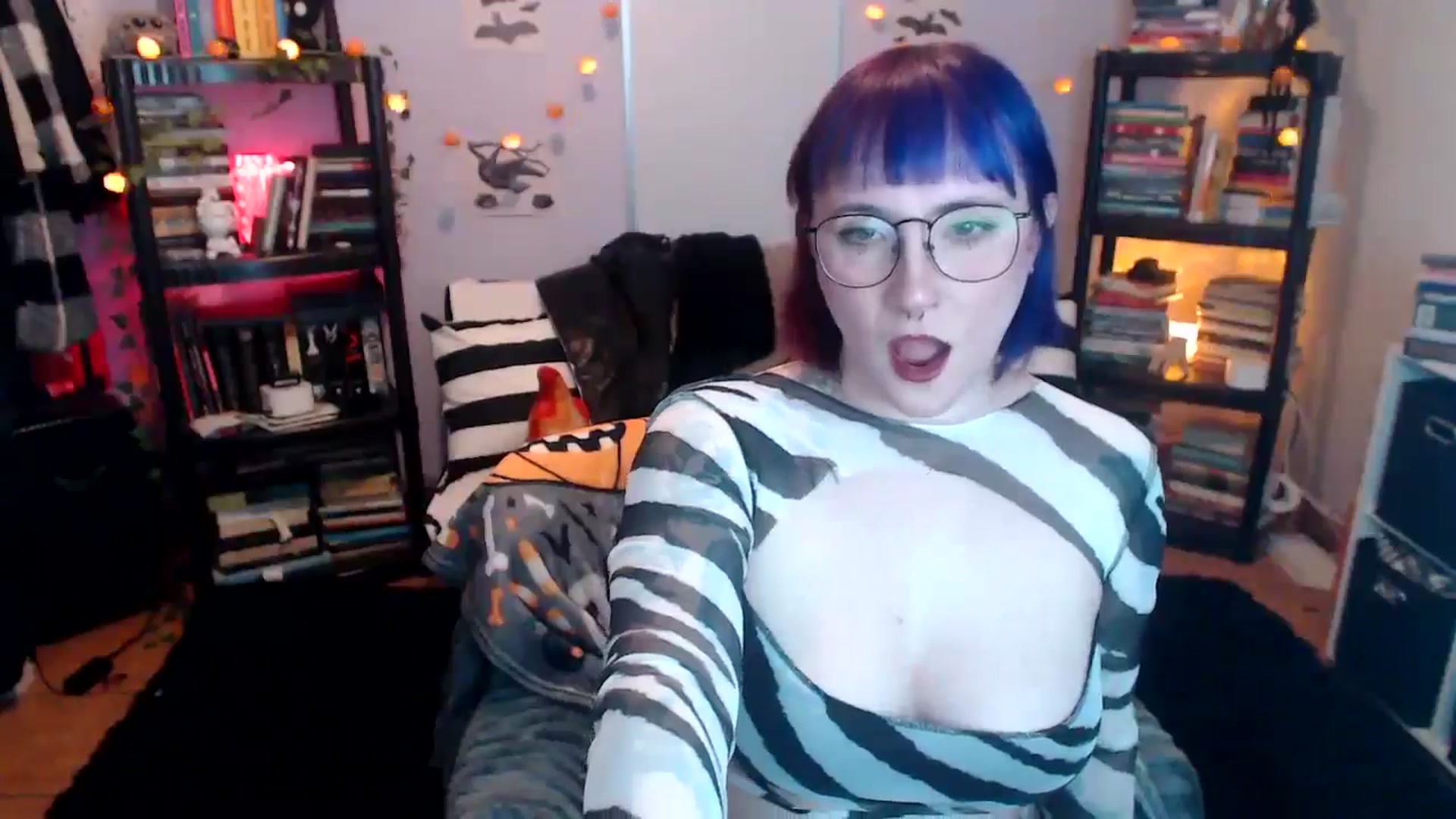 Gallery image thumbnail from AxeHallow's myfreecams stream on, 12/10/2024, 23:19 image 3 of 20