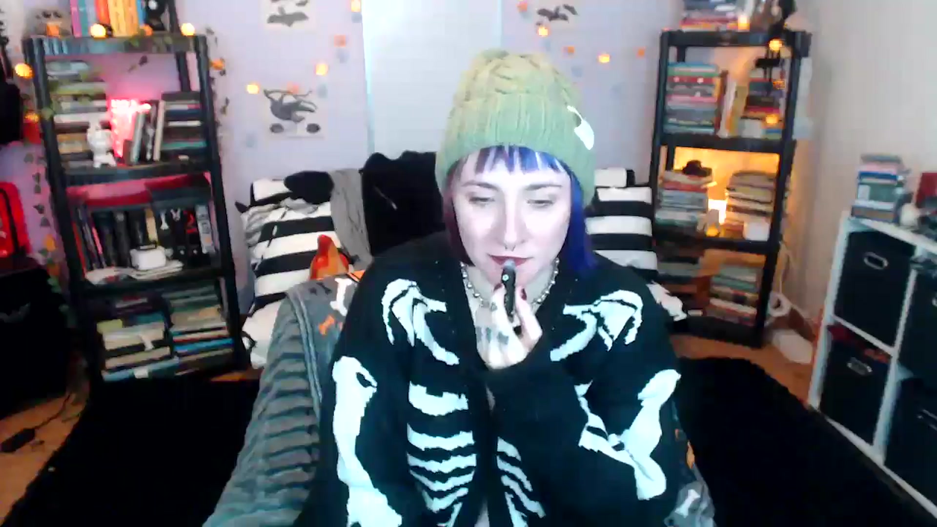 Gallery image thumbnail from AxeHallow's myfreecams stream on, 12/13/2024, 06:40 image 14 of 20