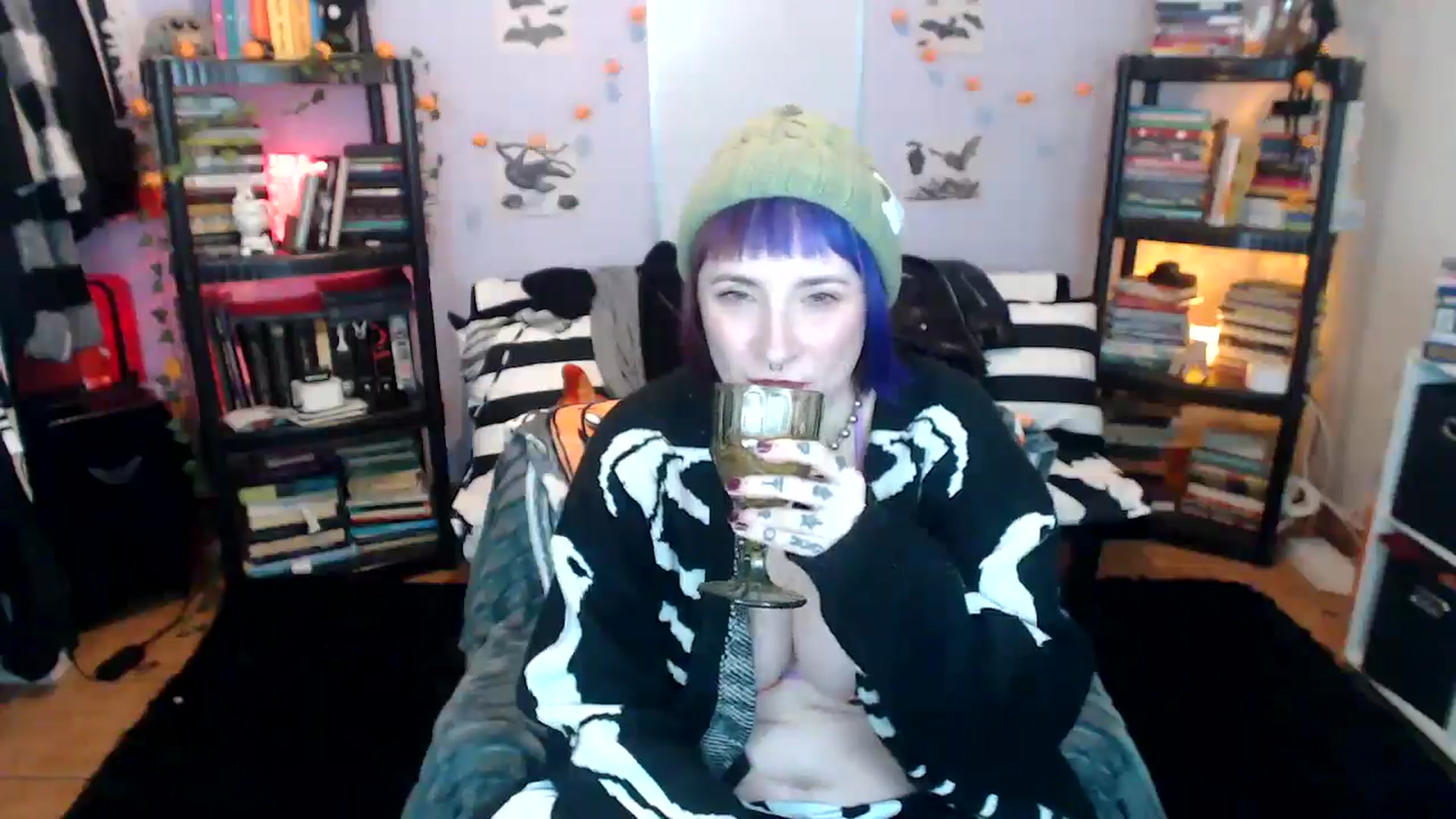 Gallery image thumbnail from AxeHallow's myfreecams stream on, 12/13/2024, 06:40 image 3 of 20