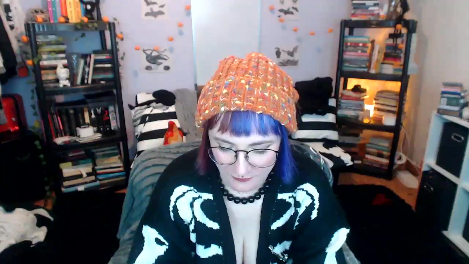 Gallery image thumbnail from AxeHallow's myfreecams stream on, 12/16/2024, 02:45 image 19 of 20