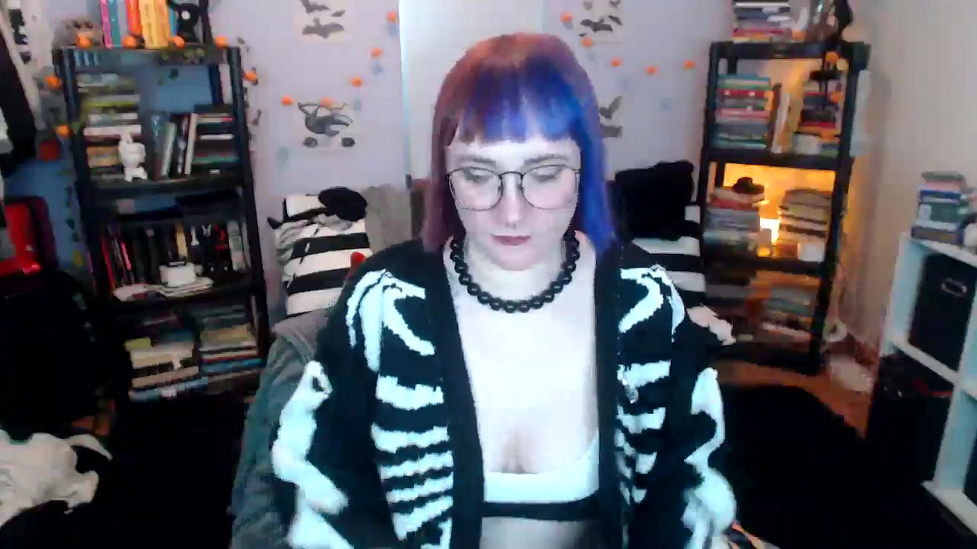 Gallery image thumbnail from AxeHallow's myfreecams stream on, 12/16/2024, 02:45 image 2 of 20