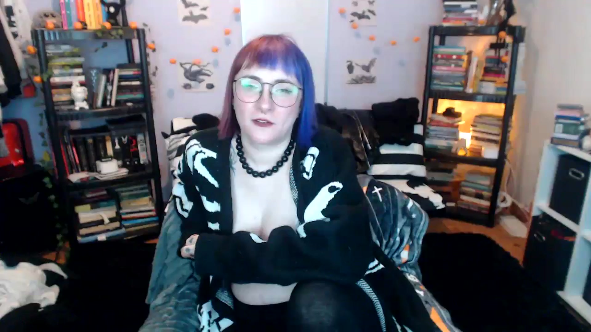 Gallery image thumbnail from AxeHallow's myfreecams stream on, 12/16/2024, 02:45 image 14 of 20