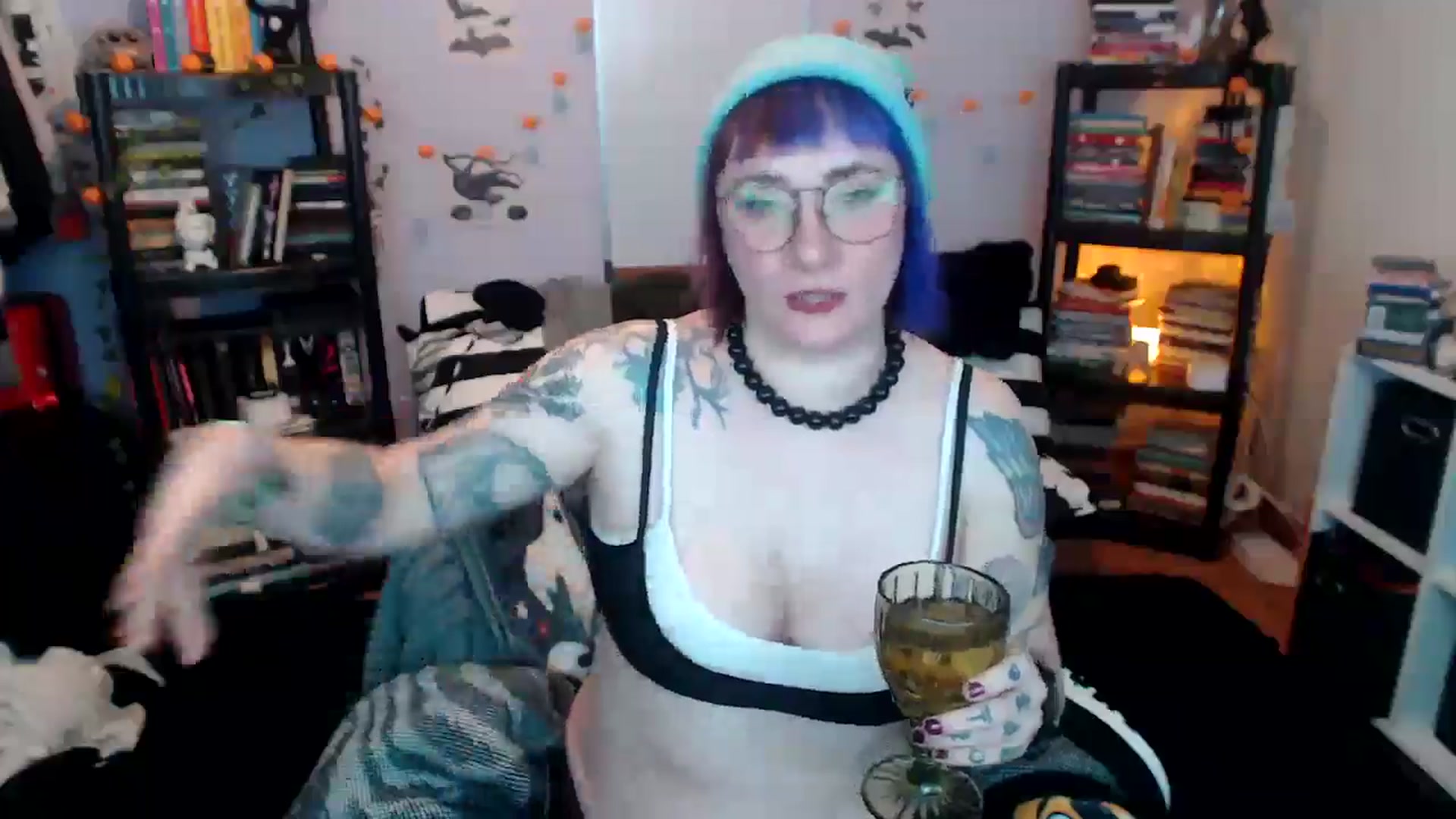 Gallery image thumbnail from AxeHallow's myfreecams stream on, 12/16/2024, 02:45 image 5 of 20