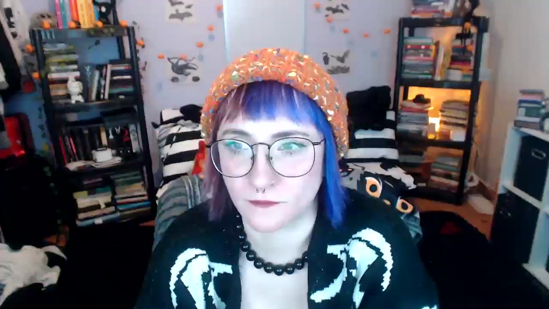 Gallery image thumbnail from AxeHallow's myfreecams stream on, 12/16/2024, 06:36 image 5 of 20