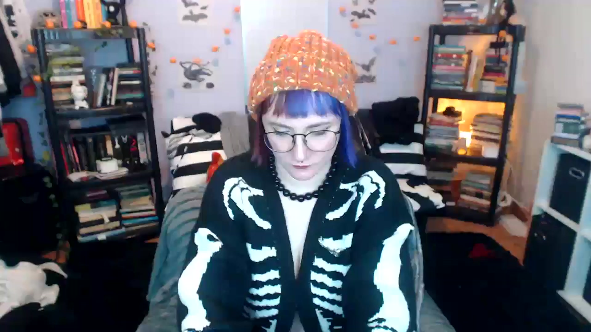Gallery image thumbnail from AxeHallow's myfreecams stream on, 12/16/2024, 06:36 image 1 of 20