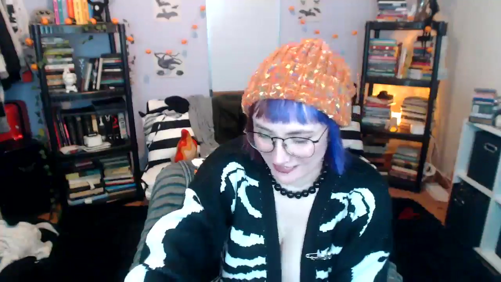 Gallery image thumbnail from AxeHallow's myfreecams stream on, 12/16/2024, 06:36 image 9 of 20