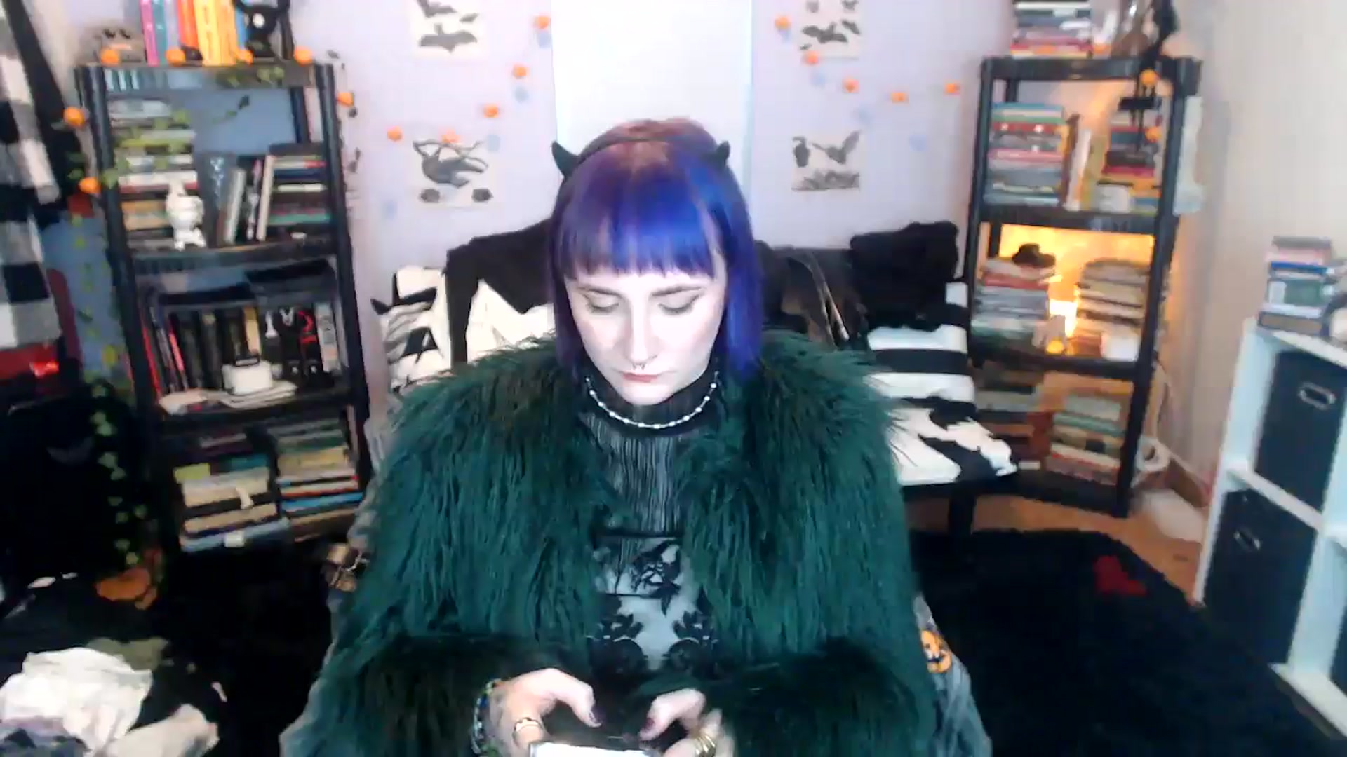 Gallery image thumbnail from AxeHallow's myfreecams stream on, 12/19/2024, 01:46 image 15 of 20