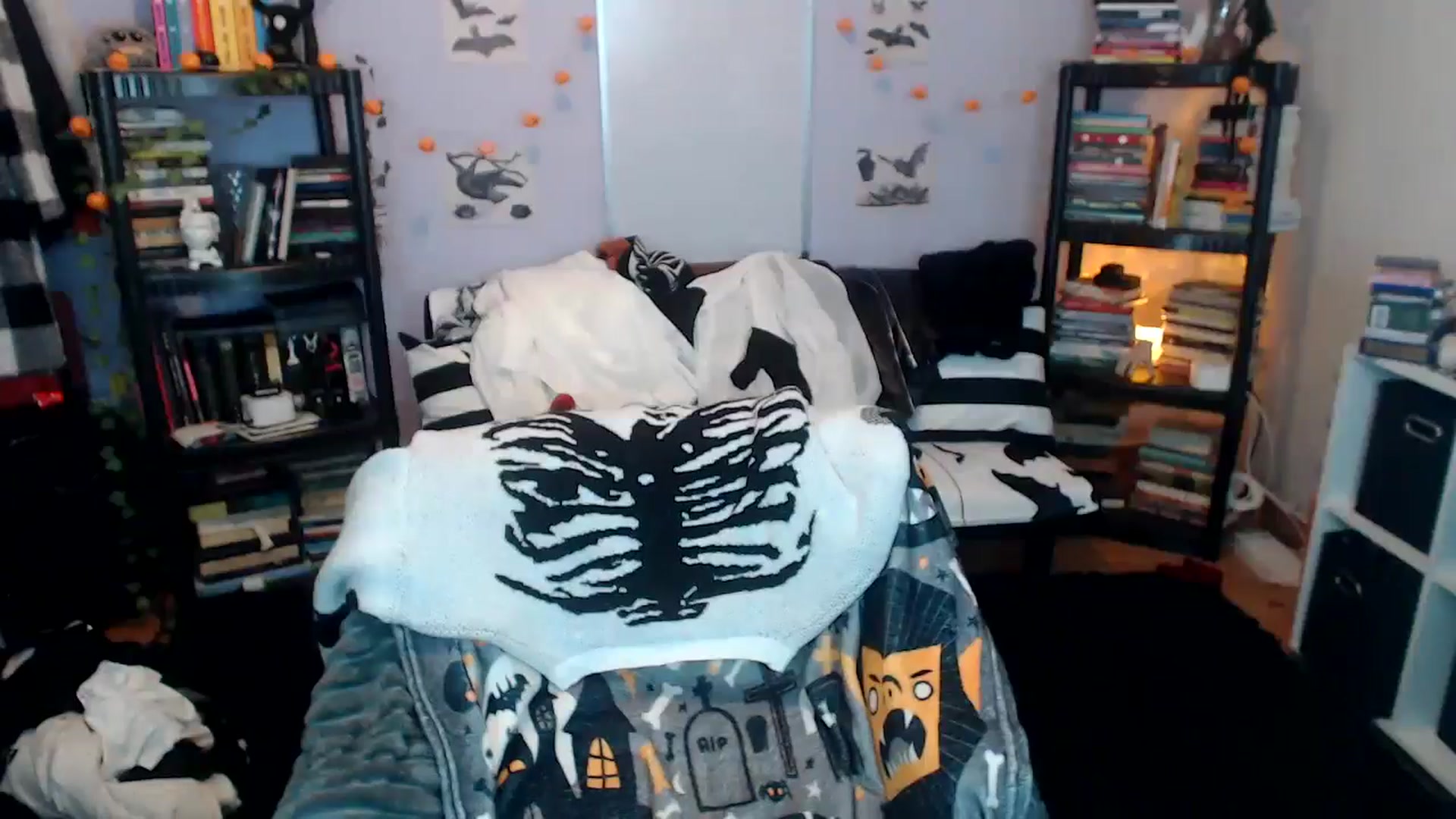 Gallery image thumbnail from AxeHallow's myfreecams stream on, 12/21/2024, 24:00 image 19 of 20