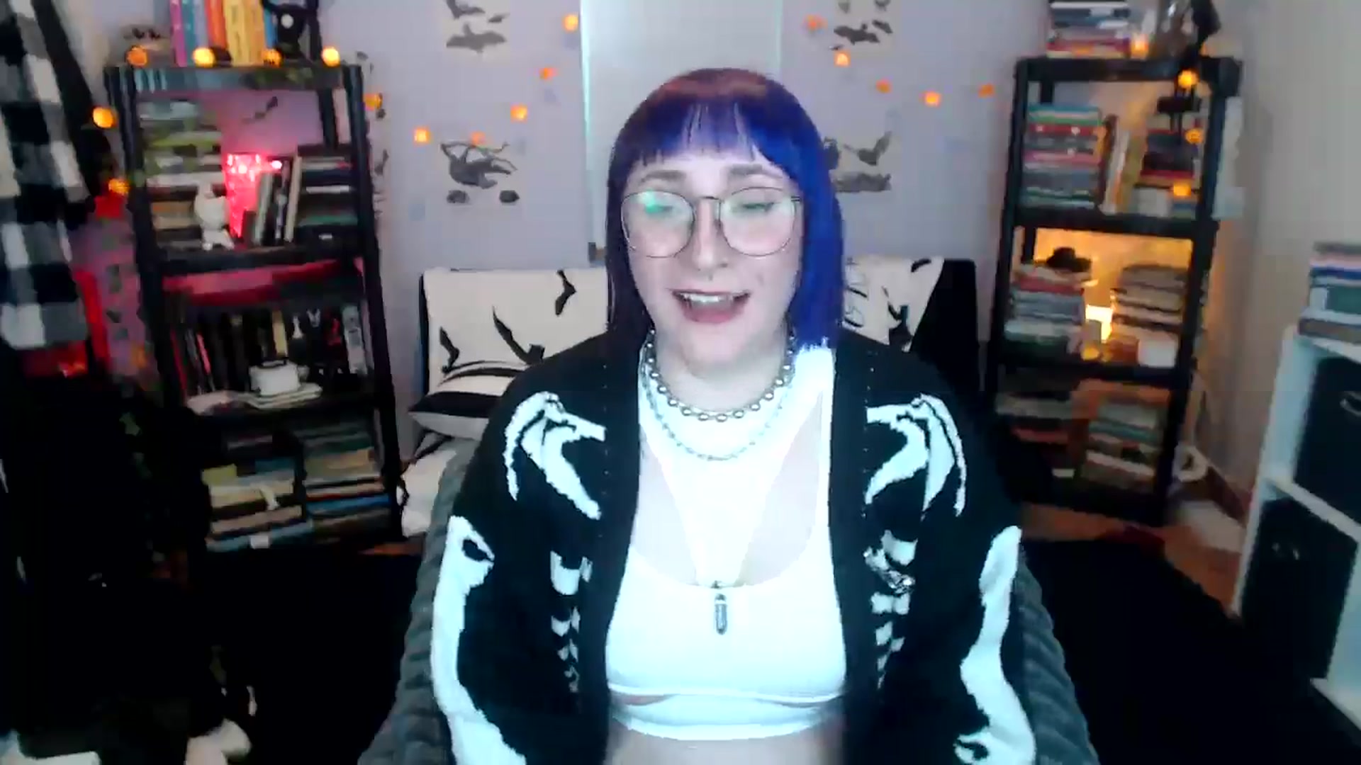 Gallery image thumbnail from AxeHallow's myfreecams stream on, 12/21/2024, 03:19 image 15 of 20
