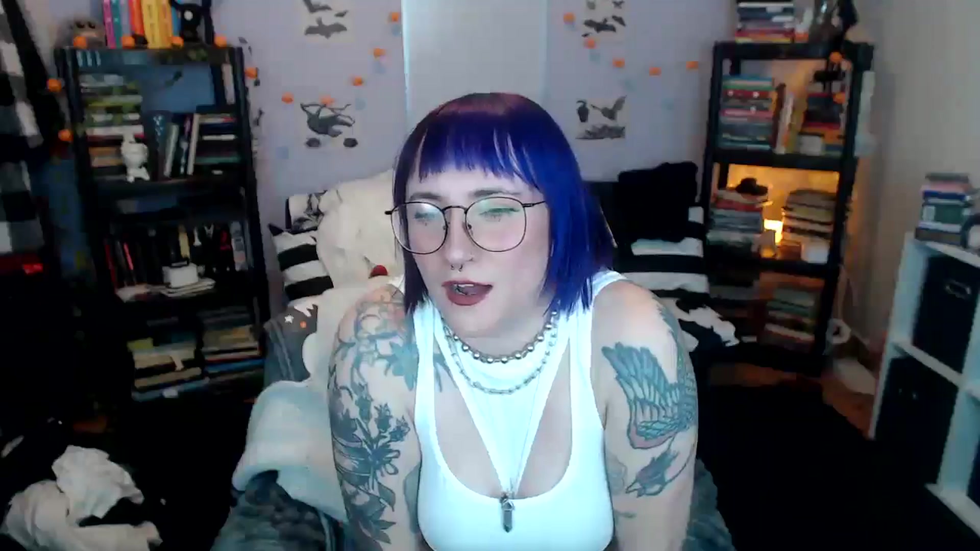 Gallery image thumbnail from AxeHallow's myfreecams stream on, 12/21/2024, 03:19 image 2 of 20