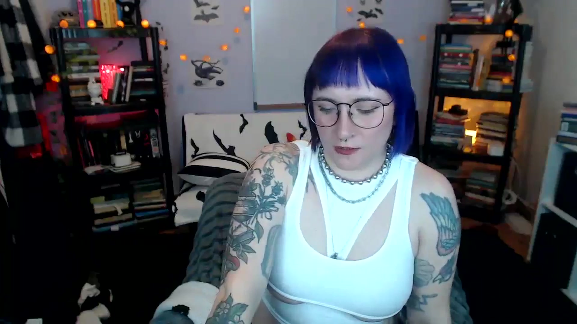 Gallery image thumbnail from AxeHallow's myfreecams stream on, 12/21/2024, 03:19 image 14 of 20
