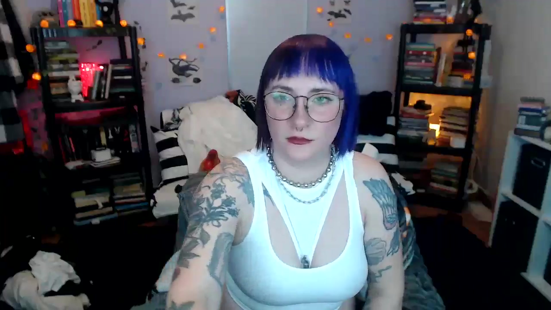 Gallery image thumbnail from AxeHallow's myfreecams stream on, 12/21/2024, 03:19 image 6 of 20