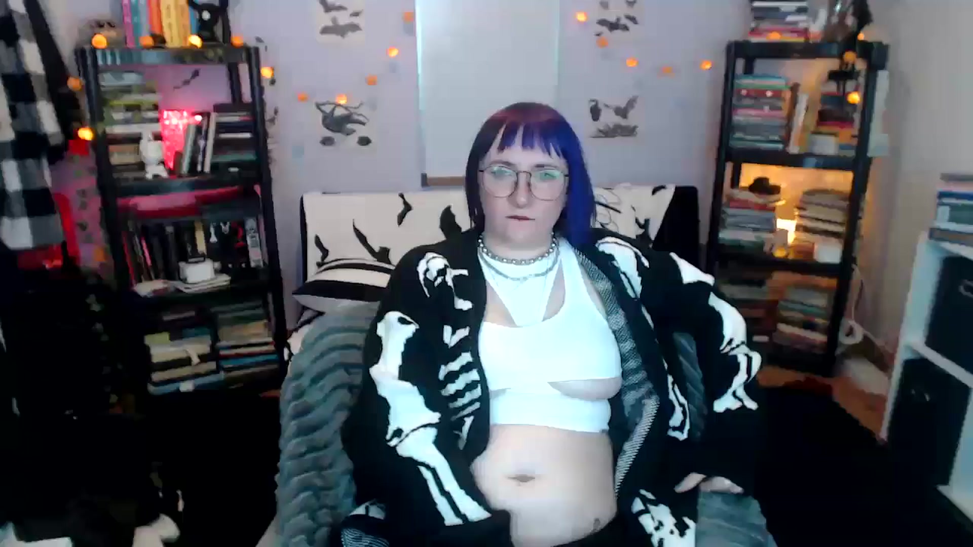 Gallery image thumbnail from AxeHallow's myfreecams stream on, 12/21/2024, 03:19 image 19 of 20