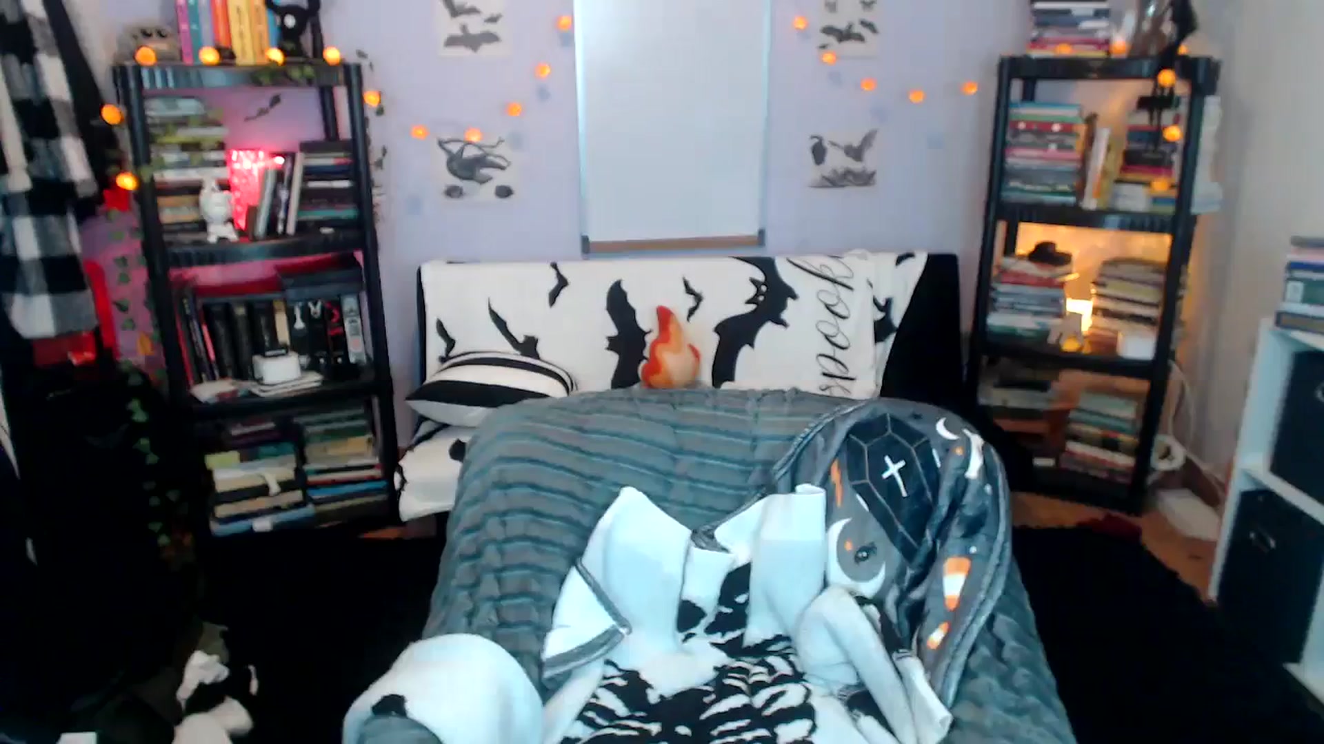 Gallery image thumbnail from AxeHallow's myfreecams stream on, 12/21/2024, 03:19 image 11 of 20