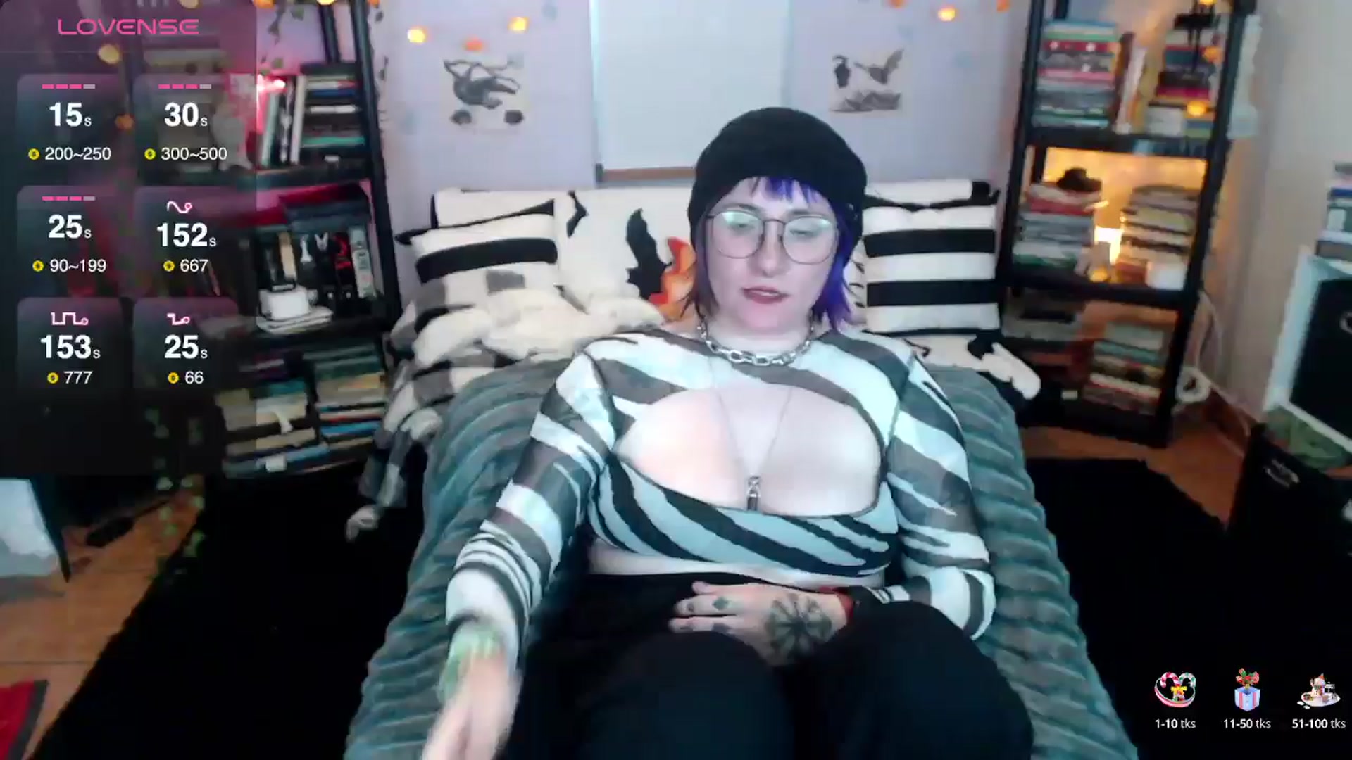 Gallery image thumbnail from AxeHallow's myfreecams stream on, 12/29/2024, 10:58 image 17 of 20