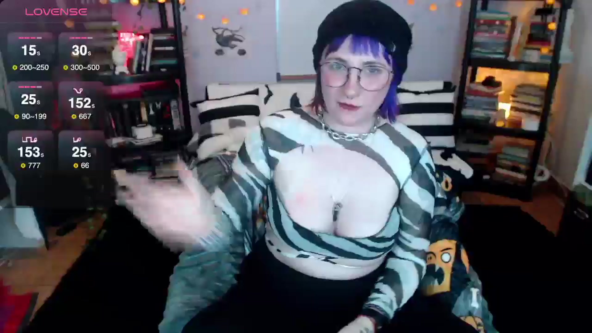 Gallery image thumbnail from AxeHallow's myfreecams stream on, 12/29/2024, 10:58 image 7 of 20