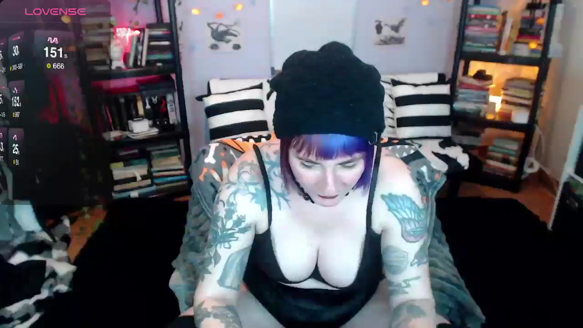 Gallery image thumbnail from AxeHallow's myfreecams stream on, 01/01/2025, 01:54 image 16 of 20