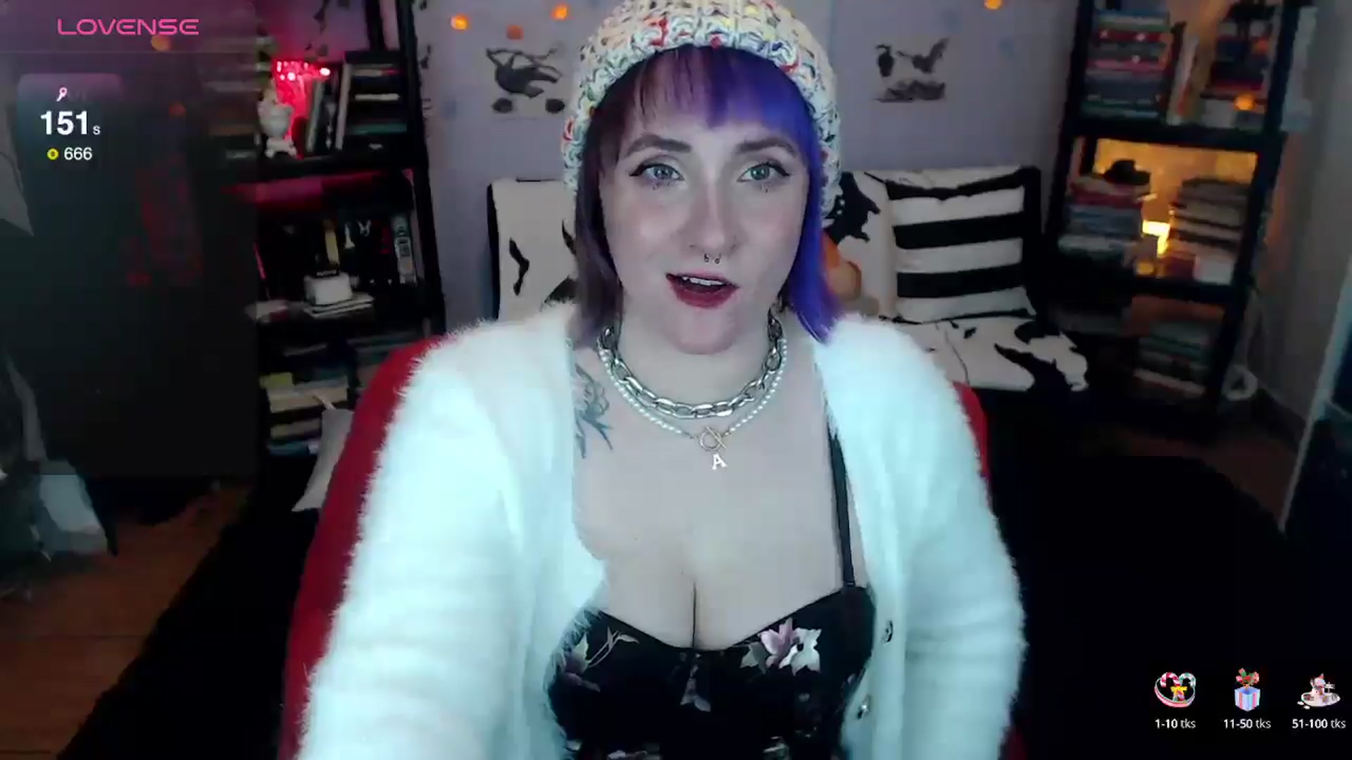 Gallery image thumbnail from AxeHallow's myfreecams stream on, 01/05/2025, 24:04 image 14 of 20