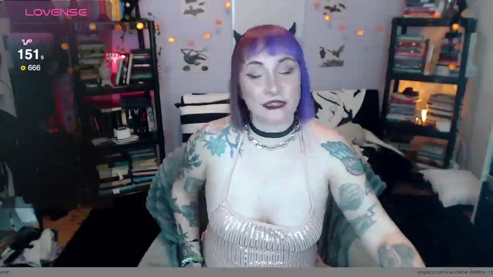 Gallery image thumbnail from AxeHallow's myfreecams stream on, 01/07/2025, 23:25 image 16 of 20