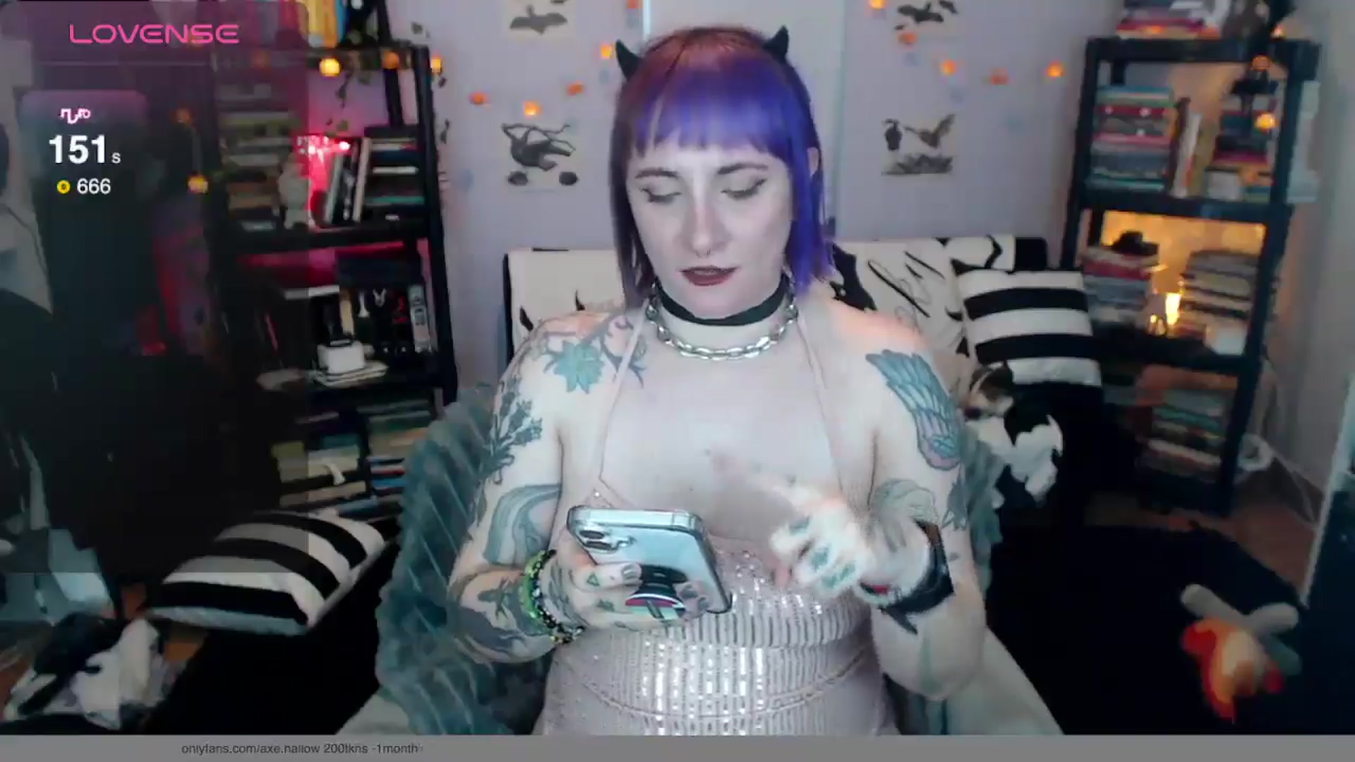 Gallery image thumbnail from AxeHallow's myfreecams stream on, 01/08/2025, 05:13 image 16 of 20