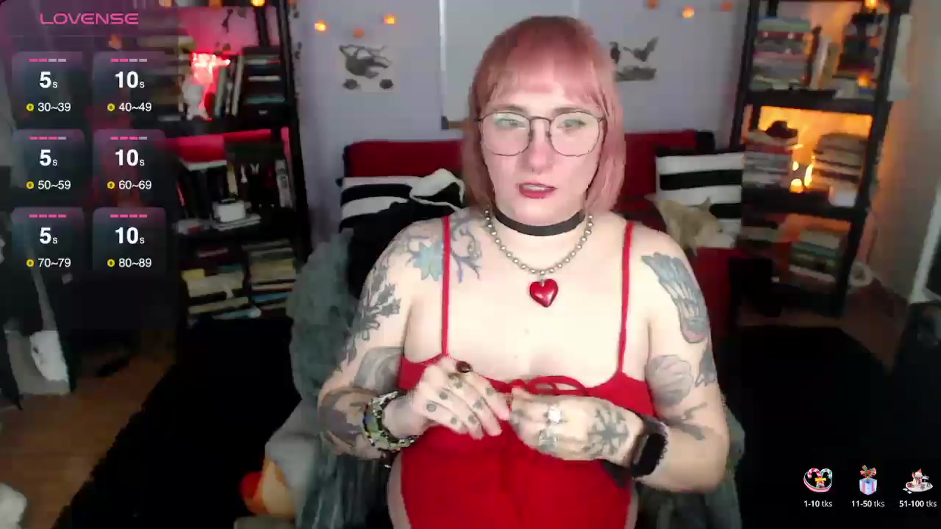 Gallery image thumbnail from AxeHallow's myfreecams stream on, 01/15/2025, 24:53 image 15 of 20