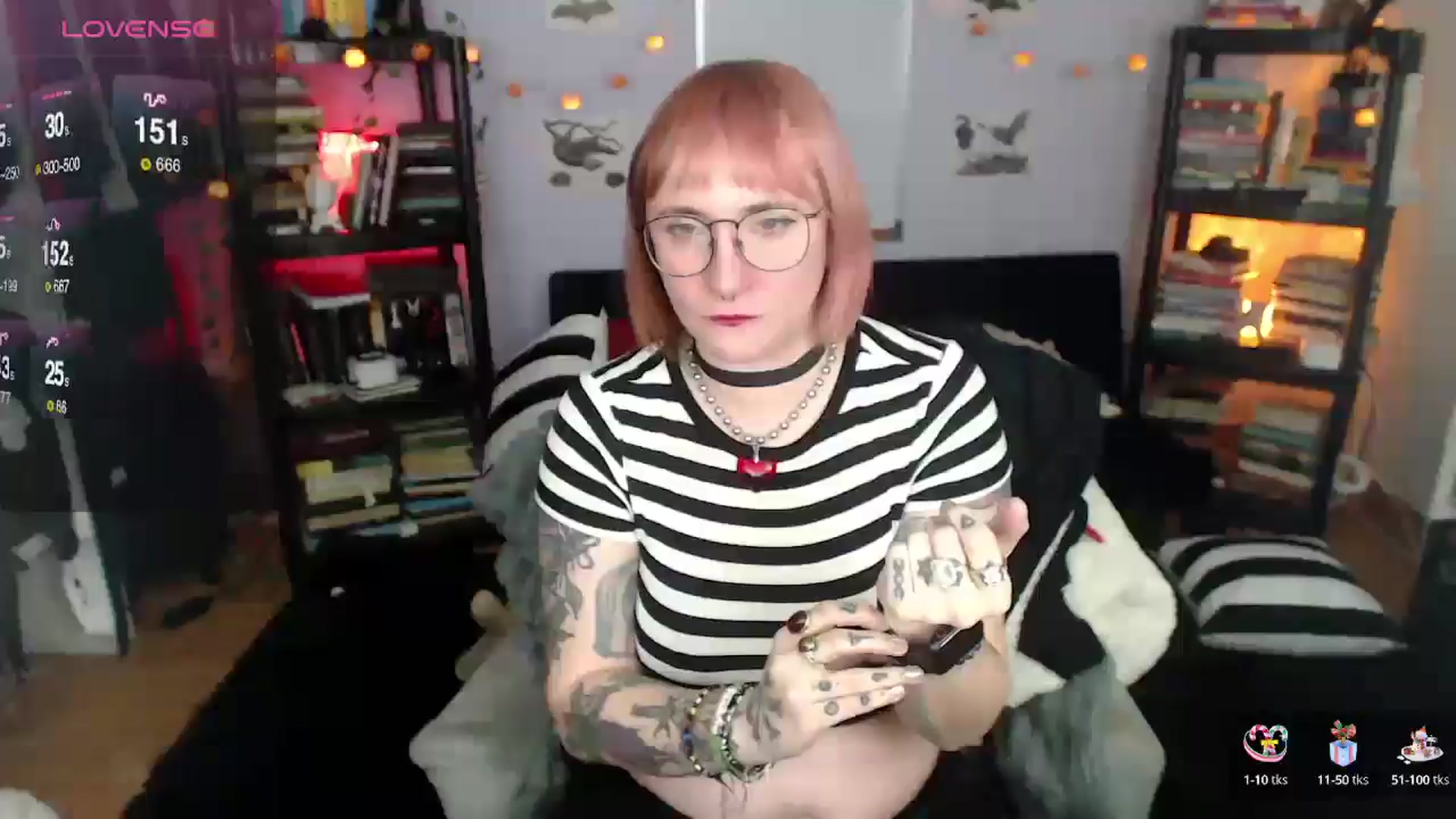 Gallery image thumbnail from AxeHallow's myfreecams stream on, 01/15/2025, 05:01 image 15 of 20