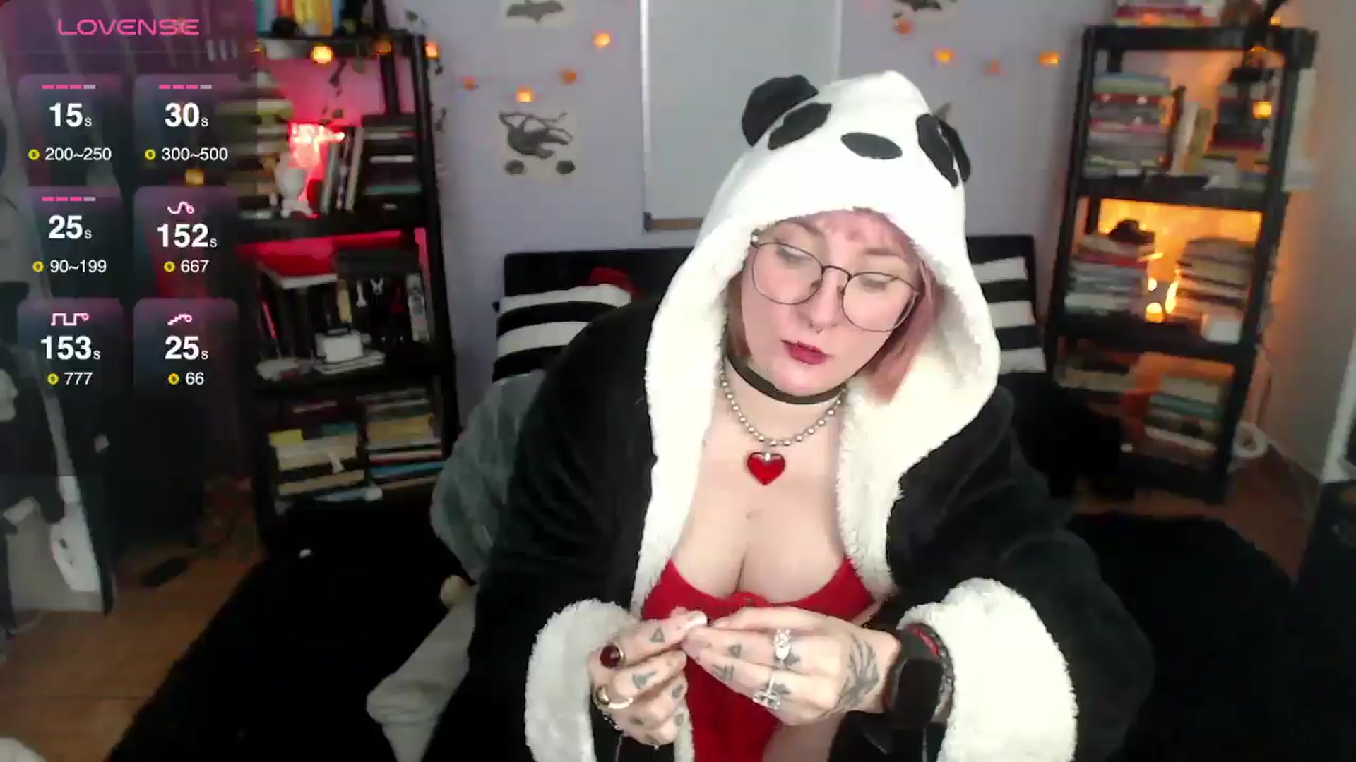 Gallery image thumbnail from AxeHallow's myfreecams stream on, 01/15/2025, 05:01 image 10 of 20