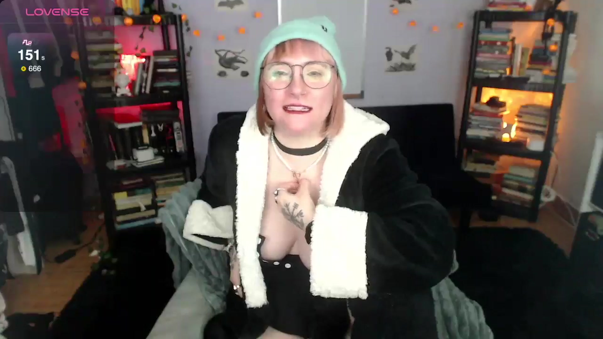 Gallery image thumbnail from AxeHallow's myfreecams stream on, 01/17/2025, 05:54 image 16 of 20