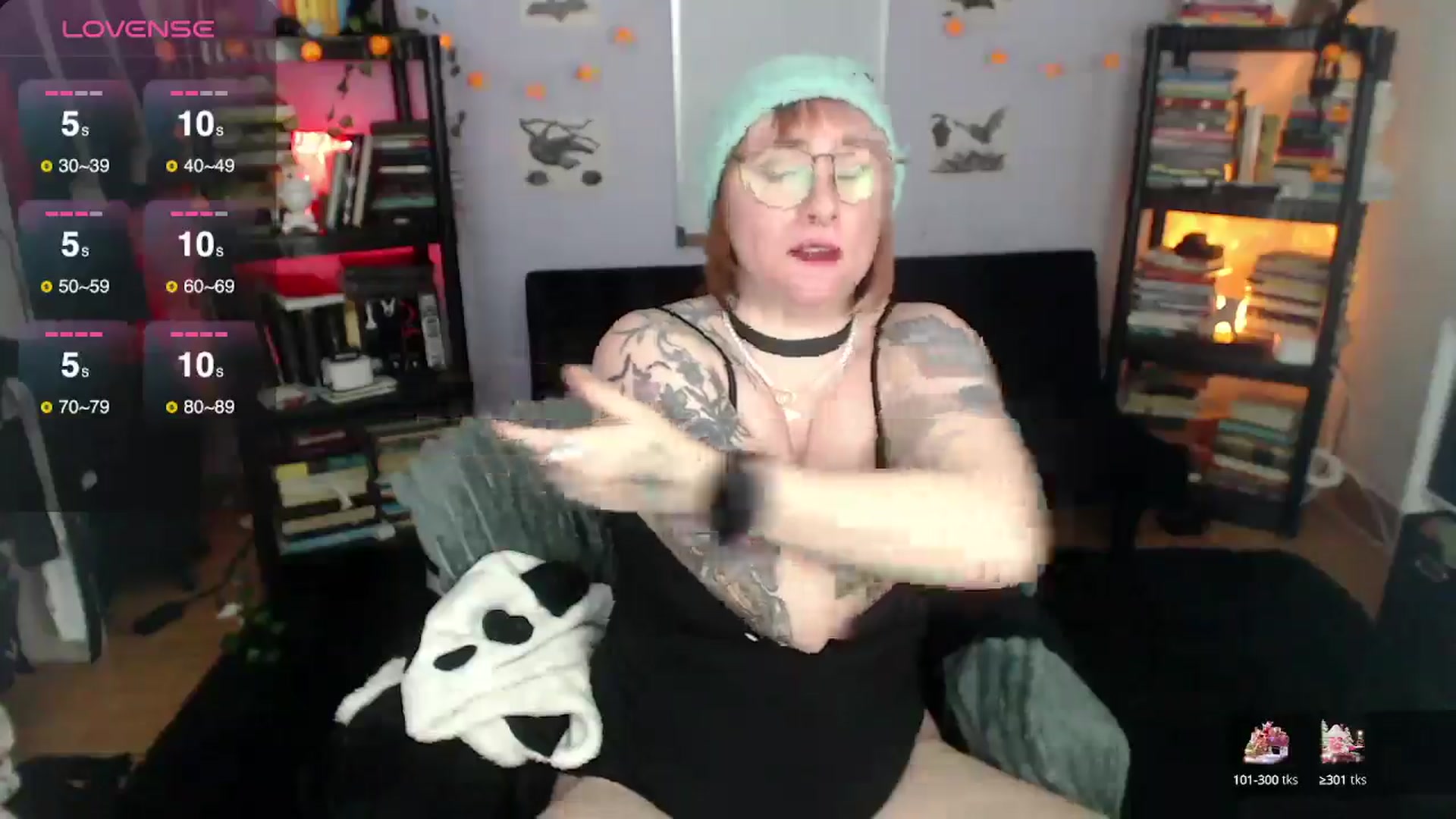 Gallery image thumbnail from AxeHallow's myfreecams stream on, 01/17/2025, 05:54 image 19 of 20