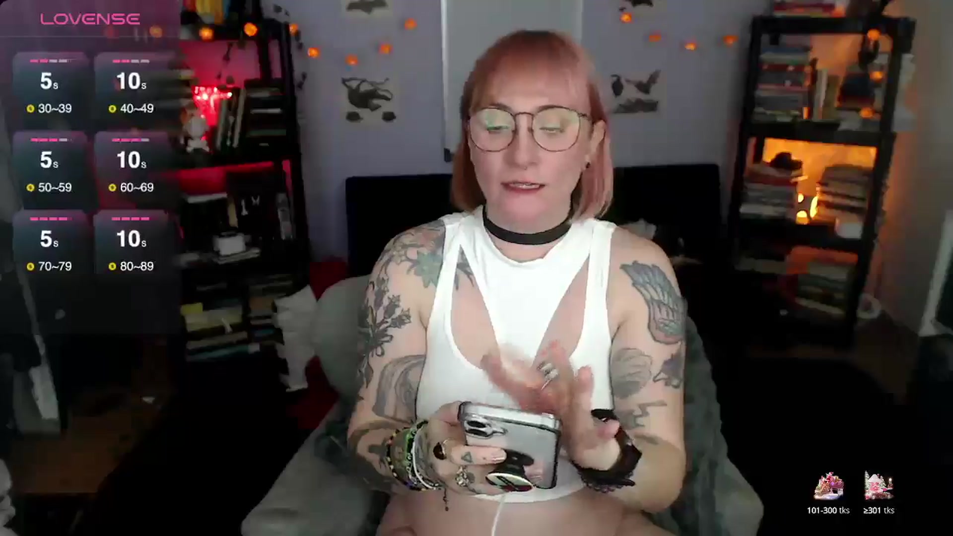 Gallery image thumbnail from AxeHallow's myfreecams stream on, 01/17/2025, 05:54 image 11 of 20