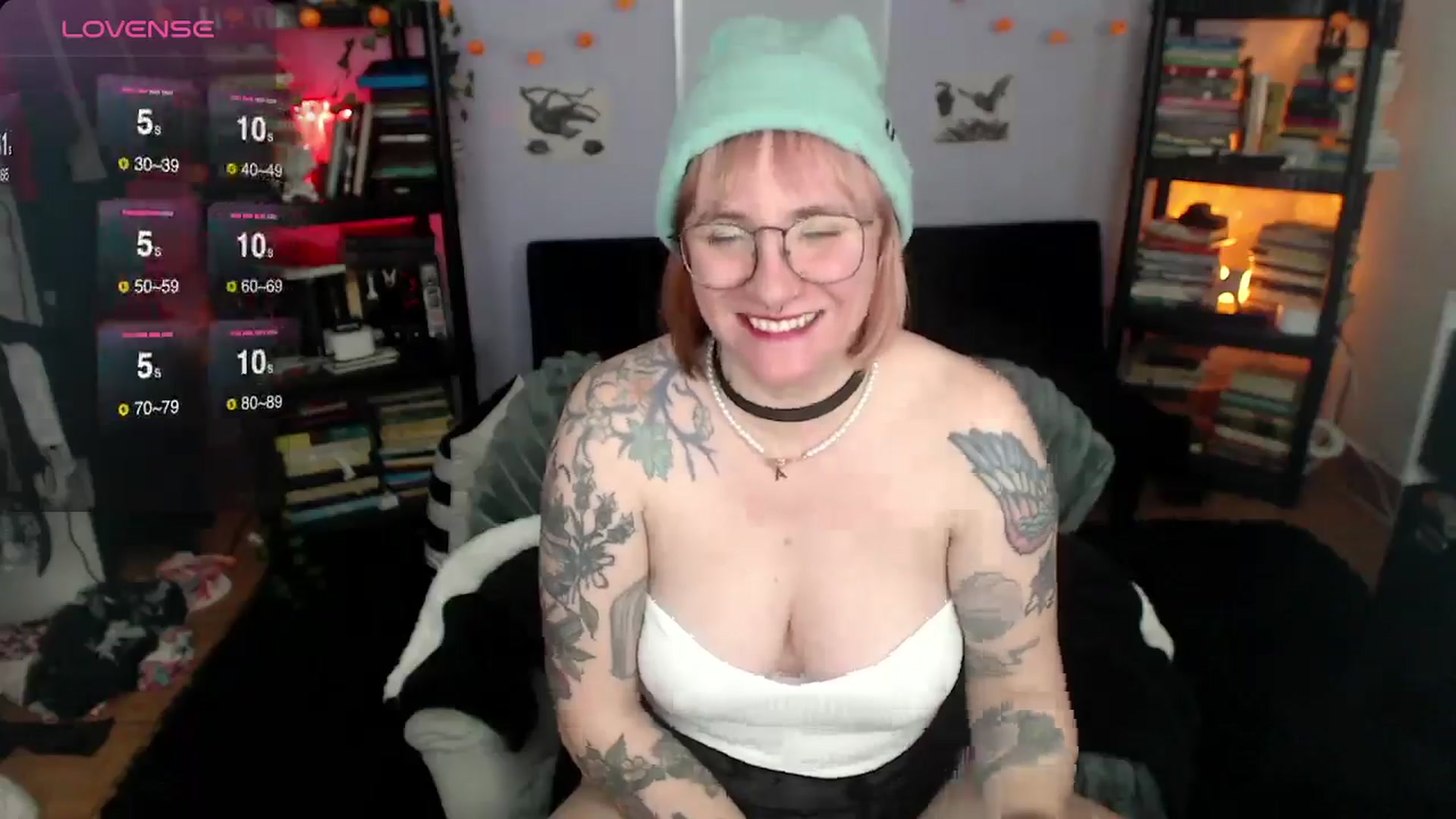 Gallery image thumbnail from AxeHallow's myfreecams stream on, 01/17/2025, 09:52 image 19 of 20