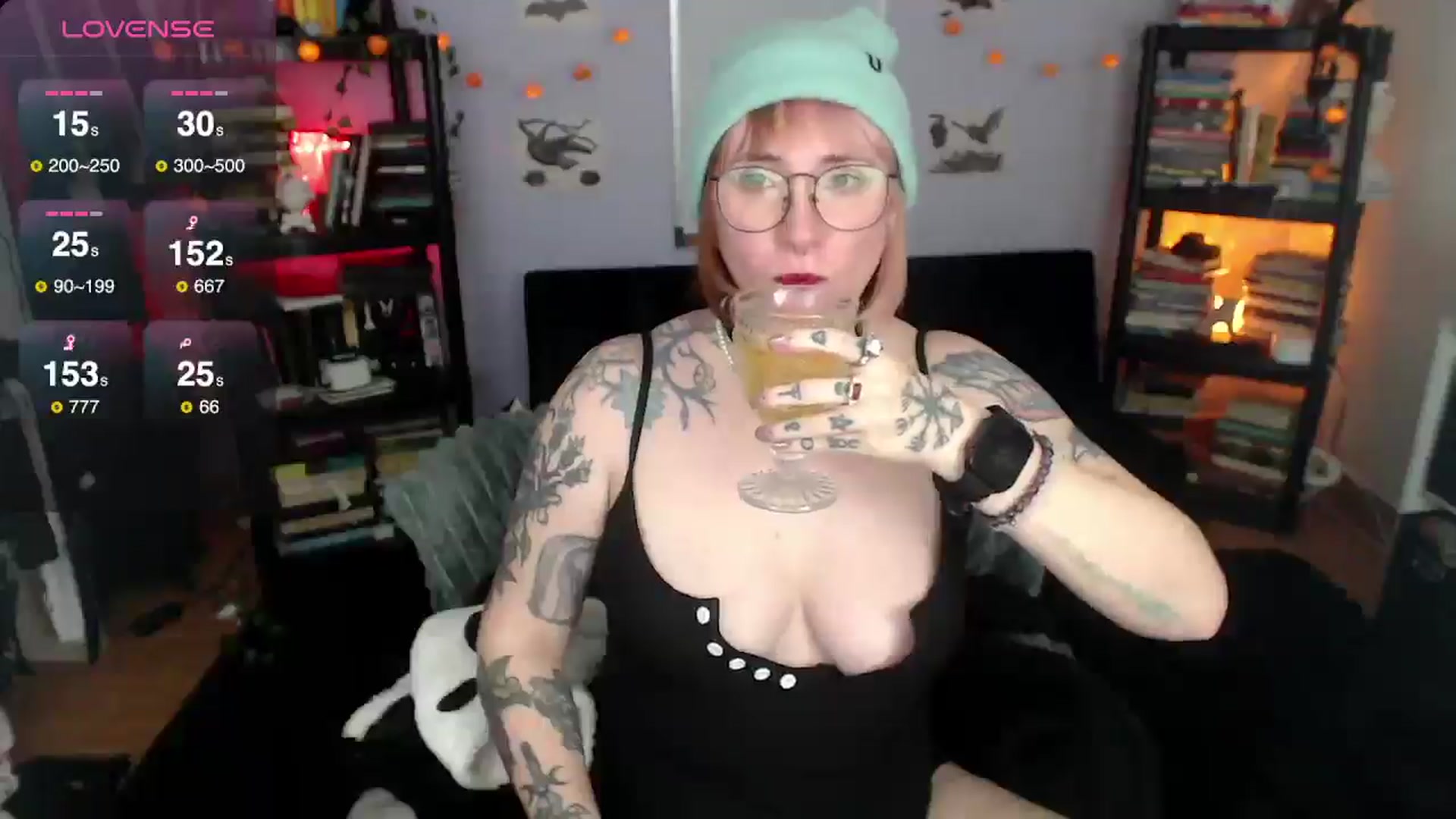 Gallery image thumbnail from AxeHallow's myfreecams stream on, 01/17/2025, 09:52 image 10 of 20