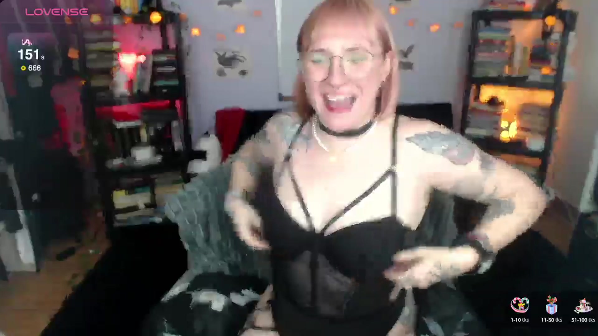 Gallery image thumbnail from AxeHallow's myfreecams stream on, 01/17/2025, 09:52 image 4 of 20