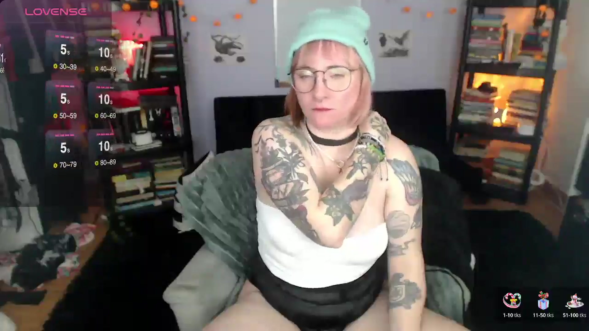 Gallery image thumbnail from AxeHallow's myfreecams stream on, 01/17/2025, 09:52 image 17 of 20
