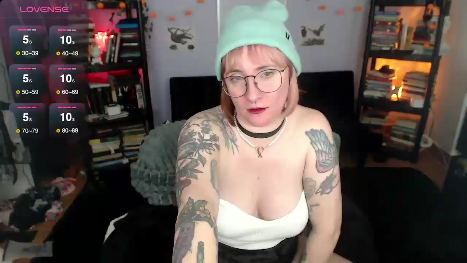 Gallery image thumbnail from AxeHallow's myfreecams stream on, 01/17/2025, 12:44 image 8 of 20