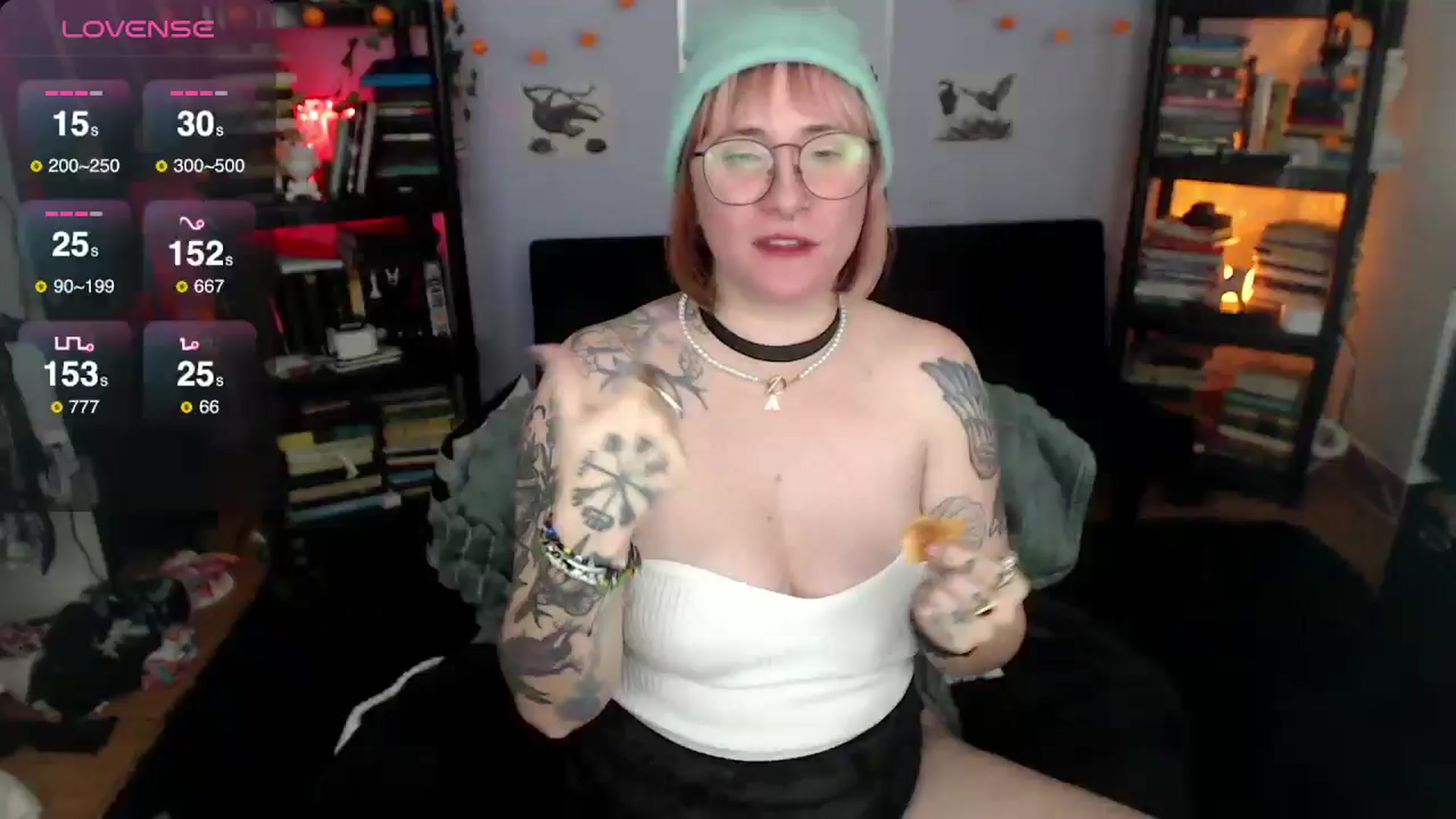 Gallery image thumbnail from AxeHallow's myfreecams stream on, 01/17/2025, 12:44 image 13 of 20