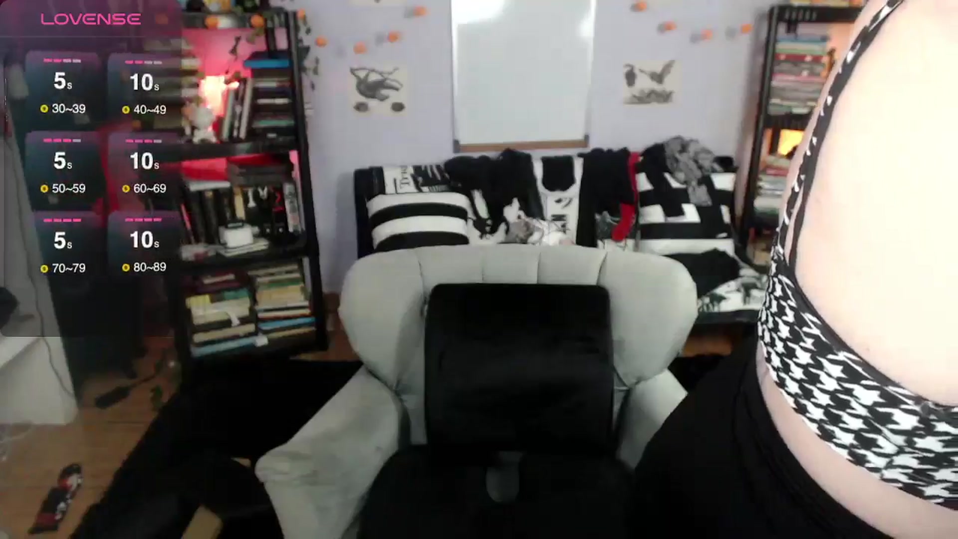 Gallery image thumbnail from AxeHallow's myfreecams stream on, 01/22/2025, 03:53 image 13 of 20