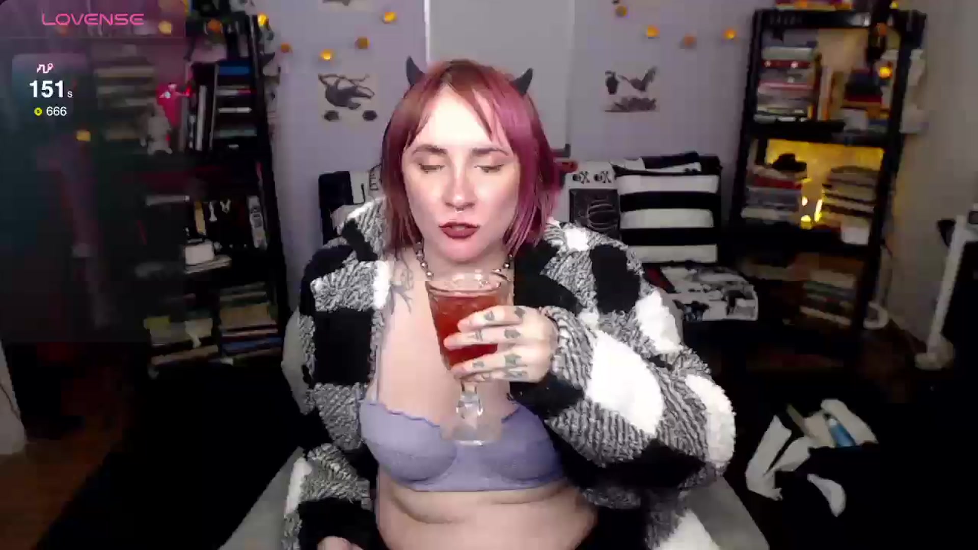 Gallery image thumbnail from AxeHallow's myfreecams stream on, 01/28/2025, 02:05 image 20 of 20