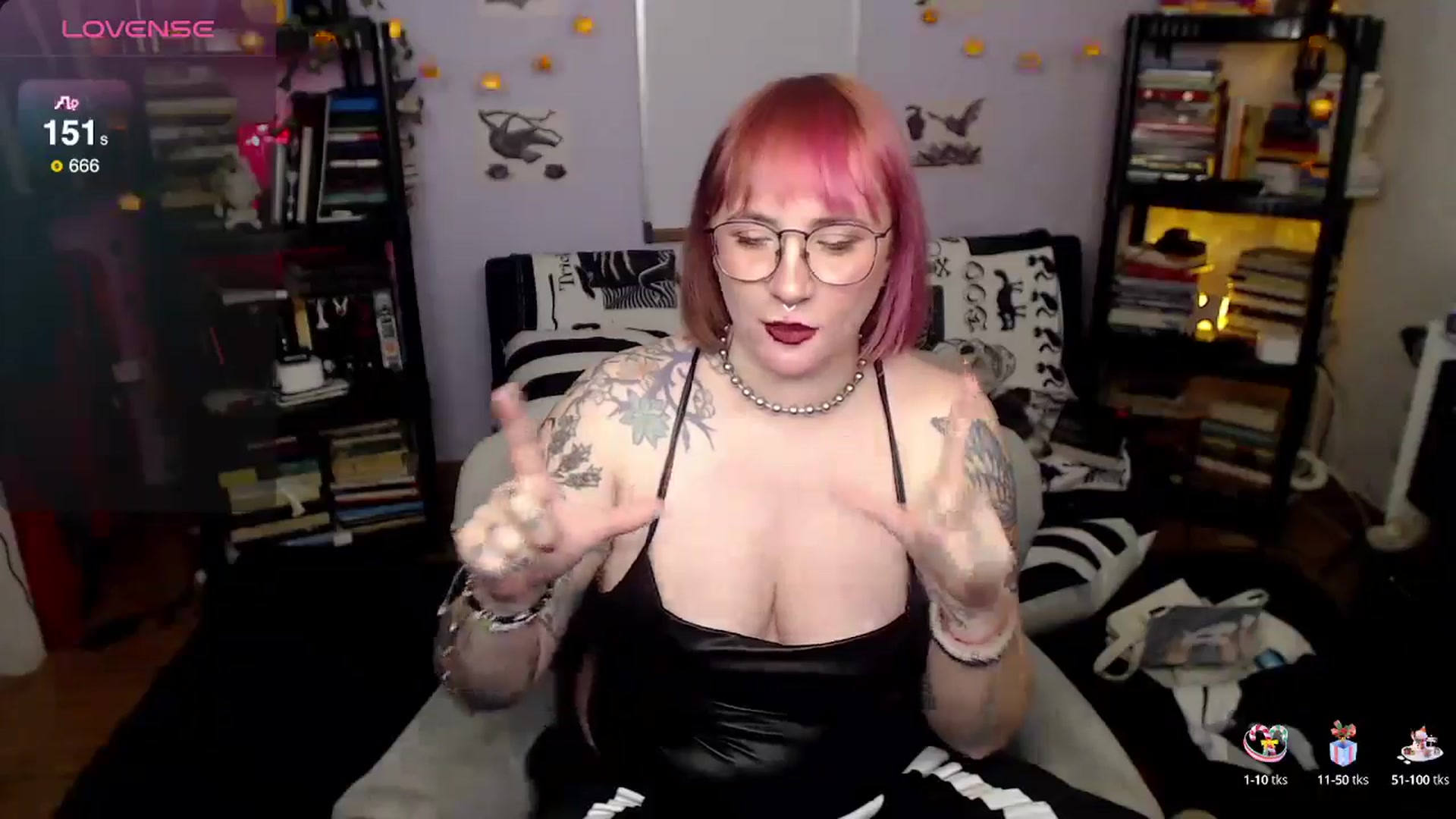 Gallery image thumbnail from AxeHallow's myfreecams stream on, 01/31/2025, 01:07 image 16 of 20