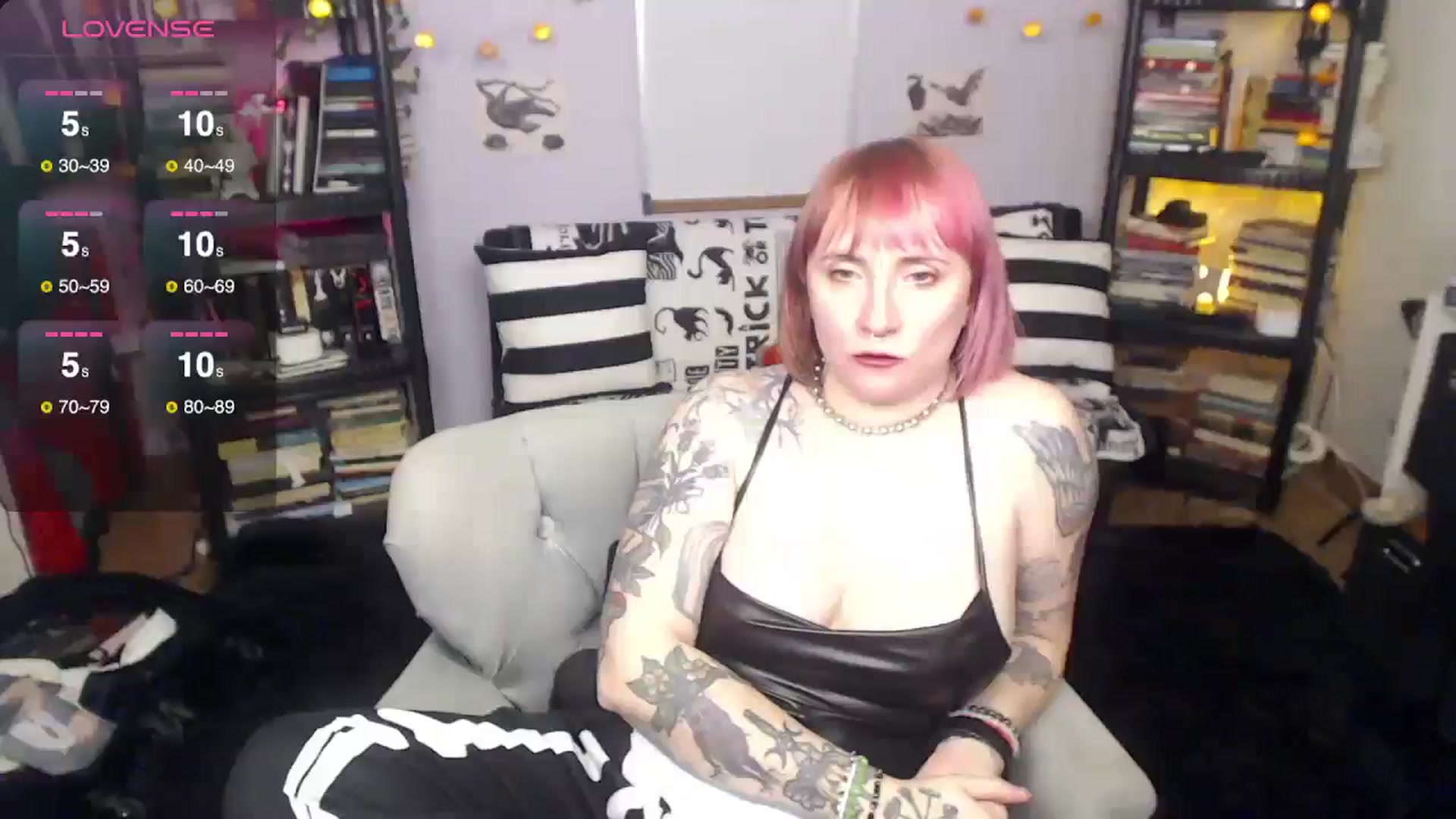 Gallery image thumbnail from AxeHallow's myfreecams stream on, 01/31/2025, 09:56 image 15 of 20