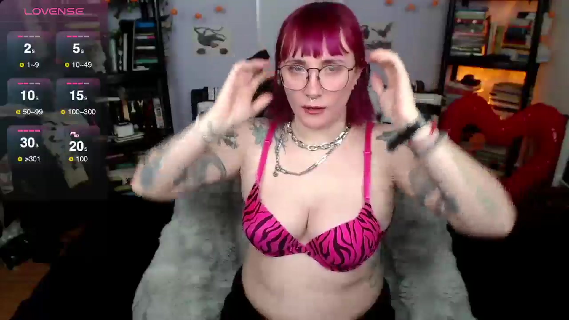Gallery image thumbnail from AxeHallow's myfreecams stream on, 02/25/2025, 06:18 image 8 of 20