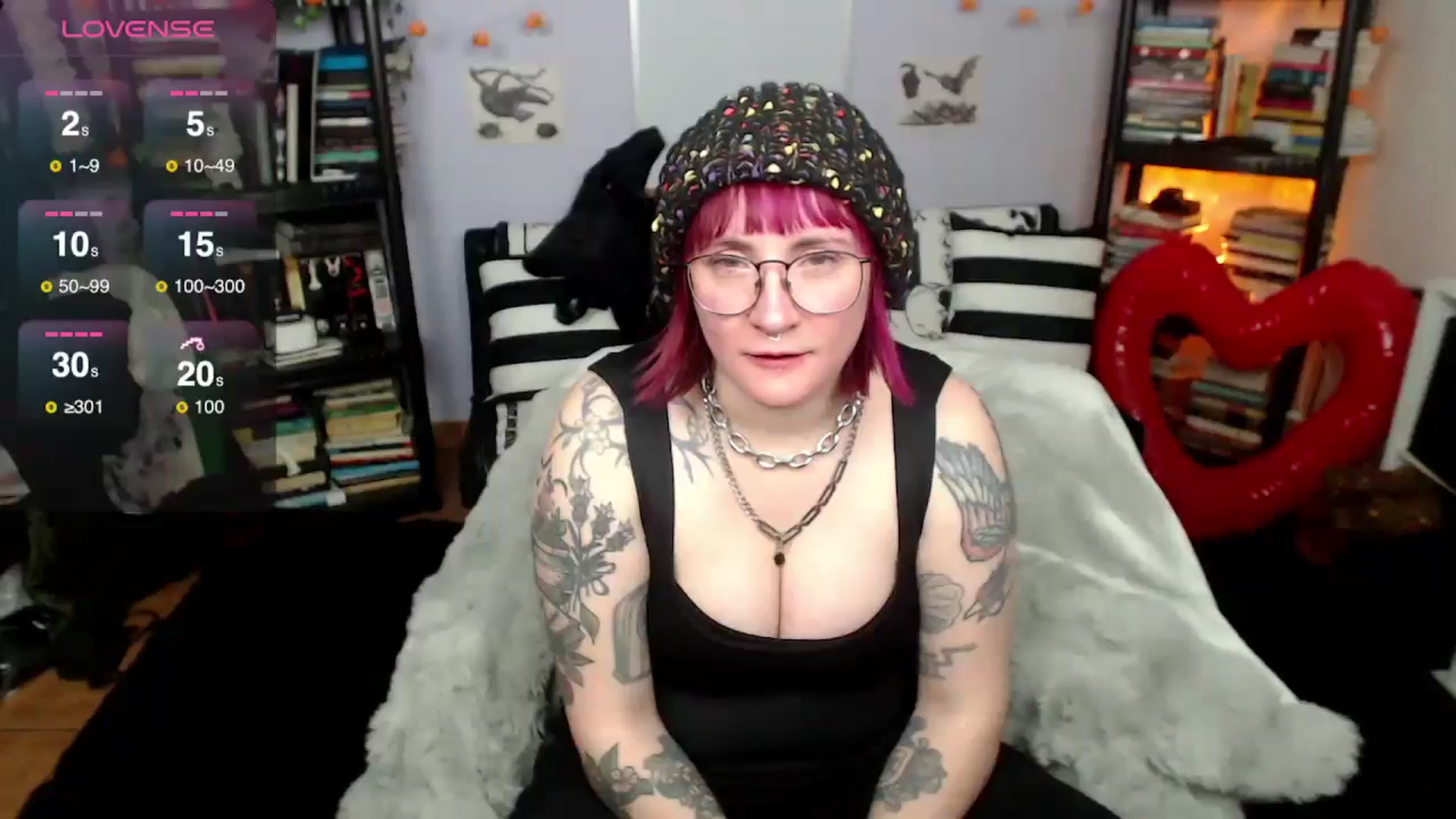 Gallery image thumbnail from AxeHallow's myfreecams stream on, 02/25/2025, 06:51 image 10 of 20