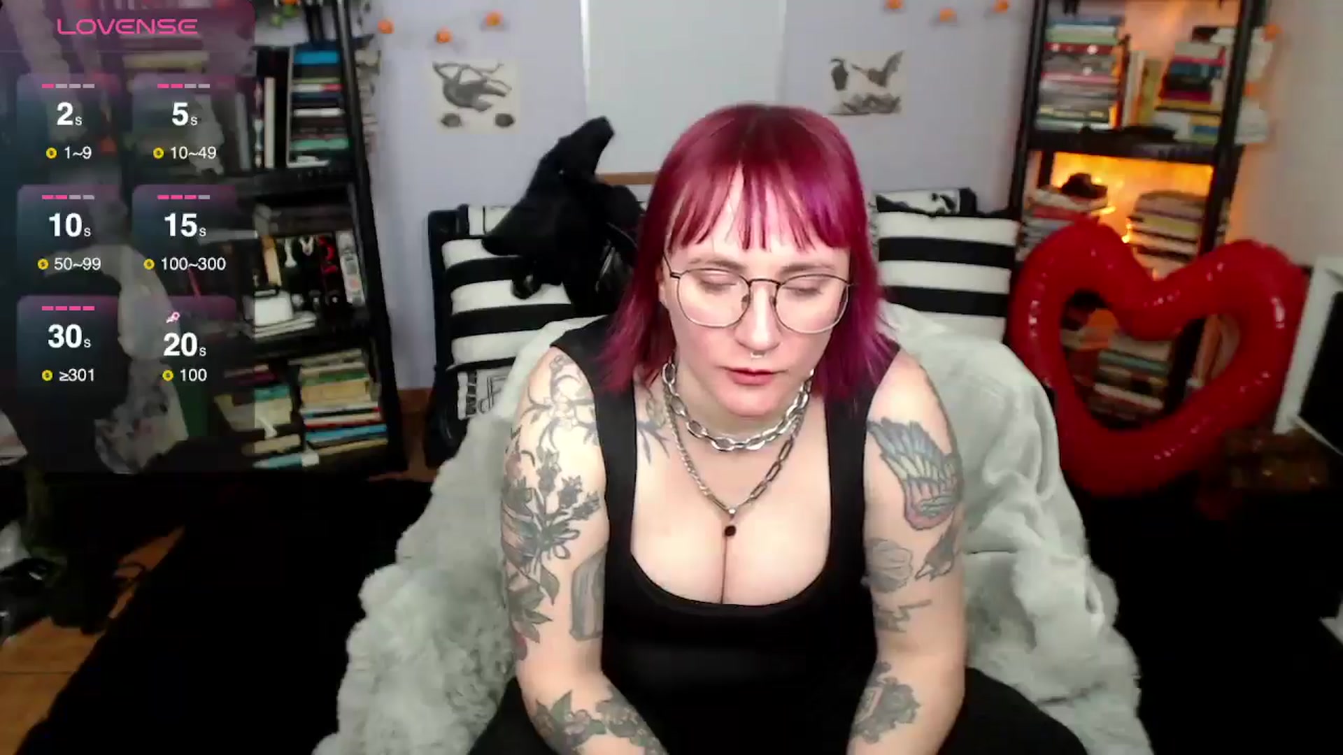 Gallery image thumbnail from AxeHallow's myfreecams stream on, 02/25/2025, 06:51 image 17 of 20