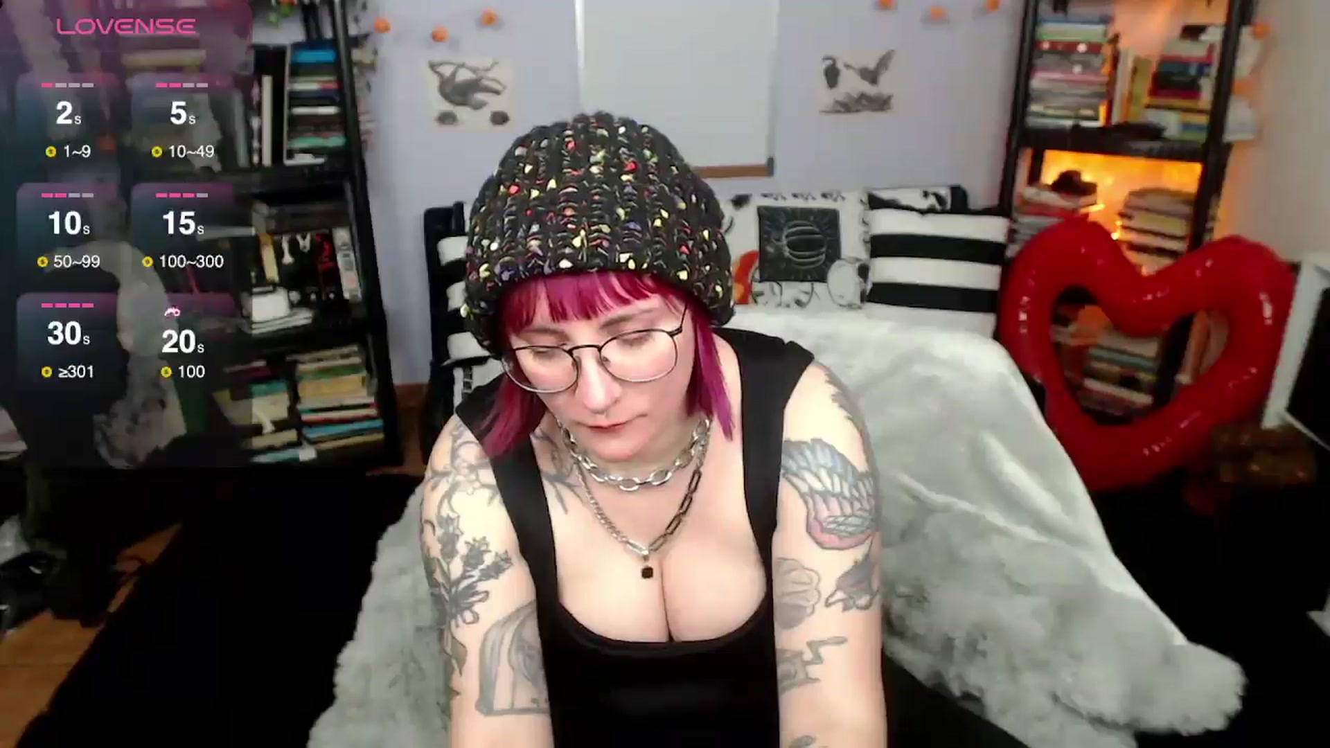 Gallery image thumbnail from AxeHallow's myfreecams stream on, 02/25/2025, 06:51 image 8 of 20