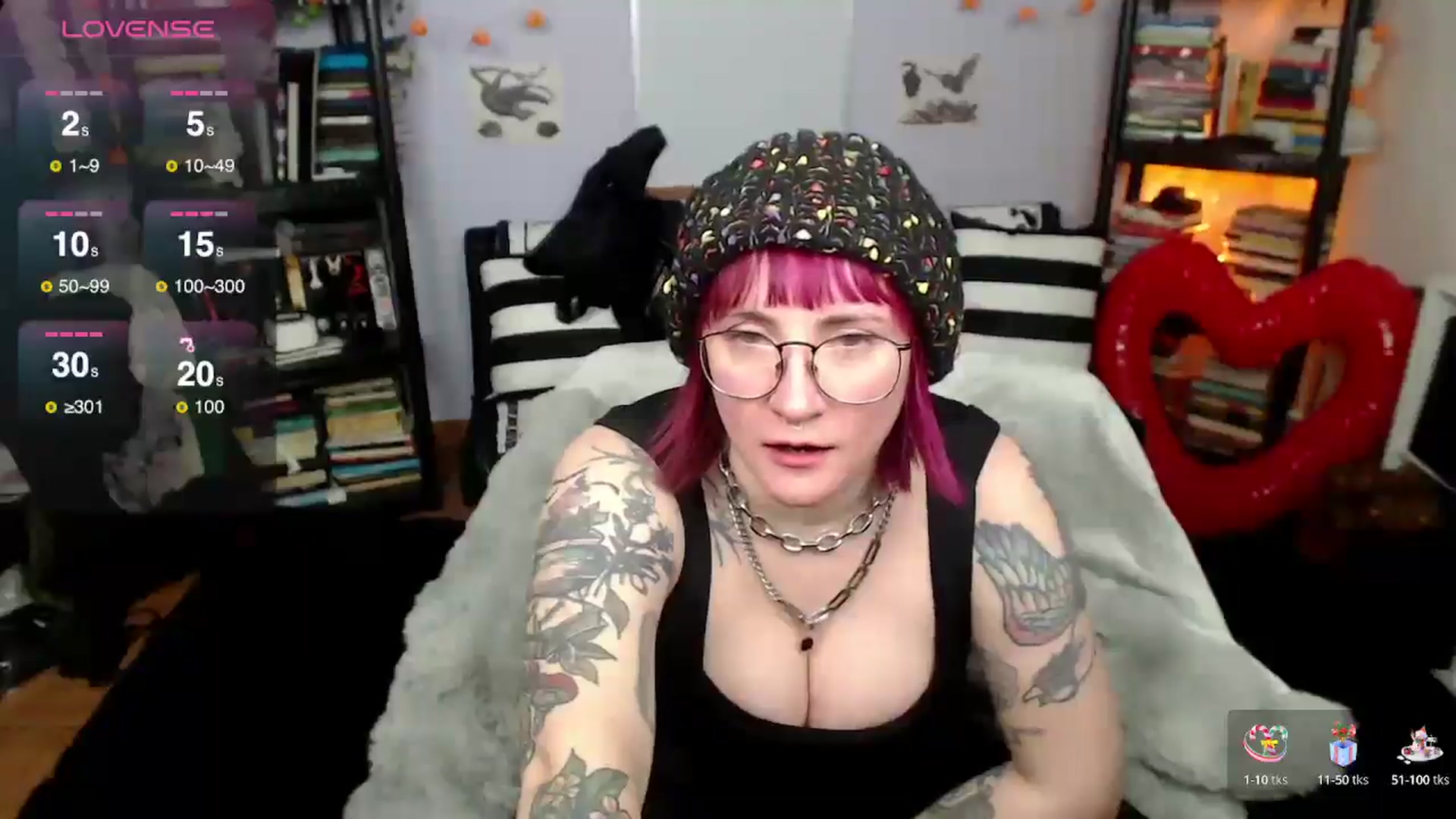 Gallery image thumbnail from AxeHallow's myfreecams stream on, 02/25/2025, 06:51 image 12 of 20