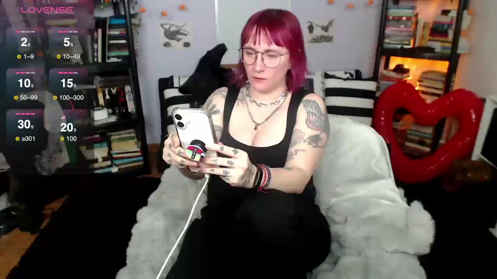 Gallery image thumbnail from AxeHallow's myfreecams stream on, 02/25/2025, 06:51 image 15 of 20