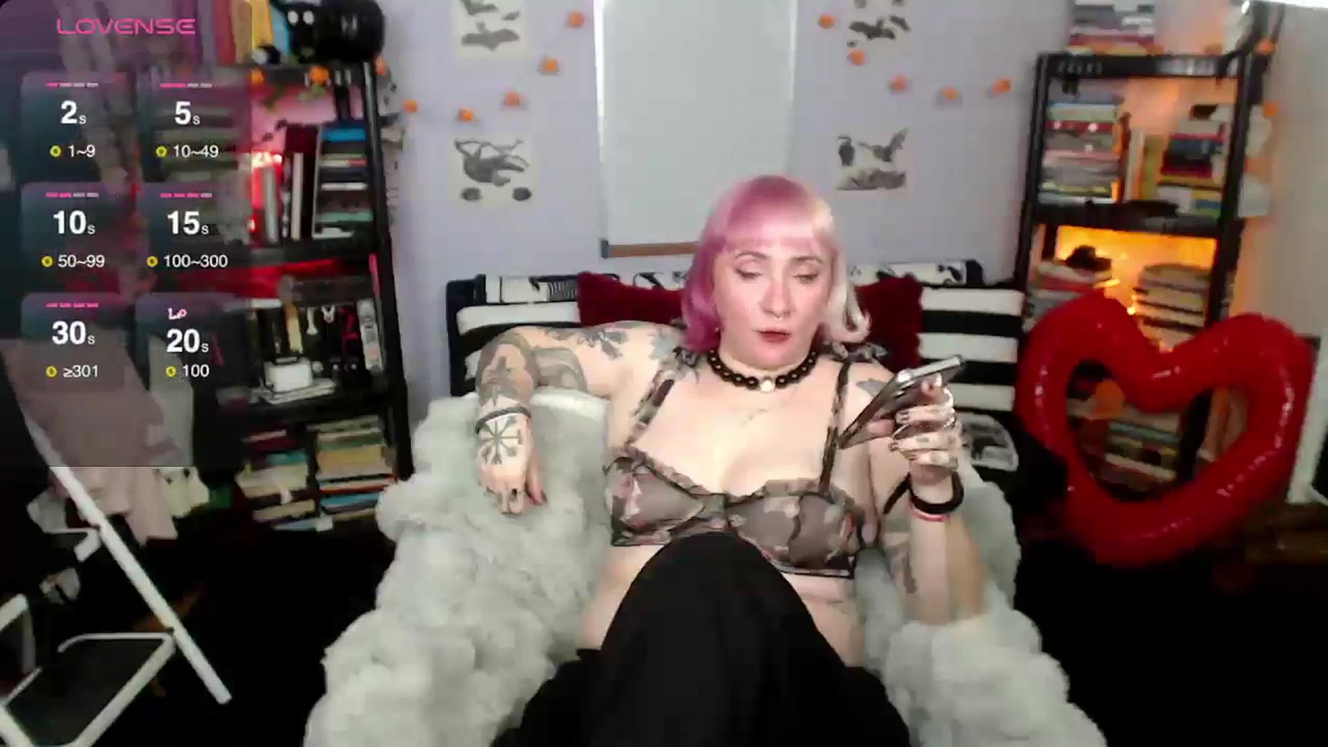 Gallery image thumbnail from AxeHallow's myfreecams stream on, 03/05/2025, 03:36 image 14 of 20