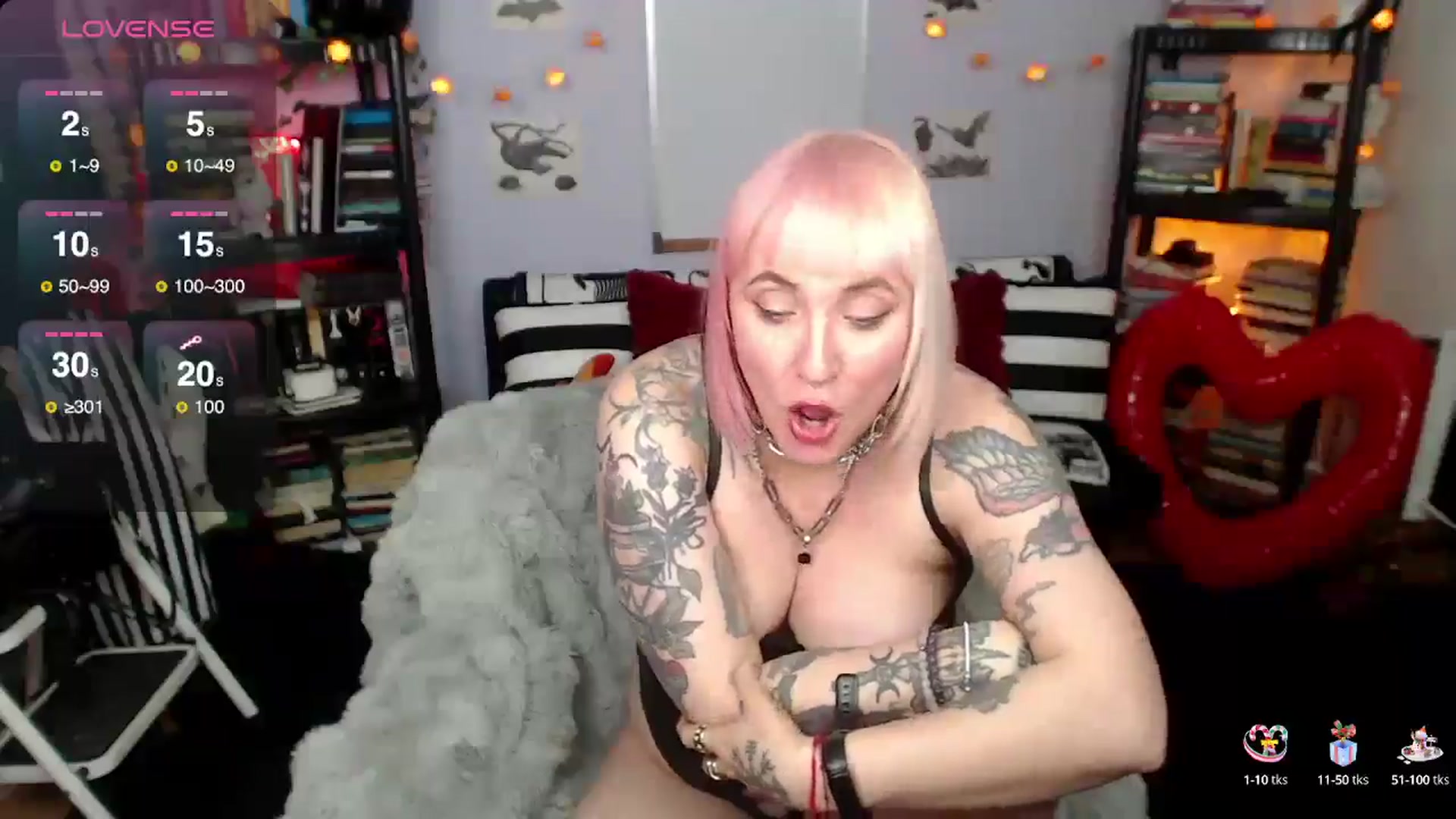 Gallery image thumbnail from AxeHallow's myfreecams stream on, 03/08/2025, 02:26 image 12 of 20