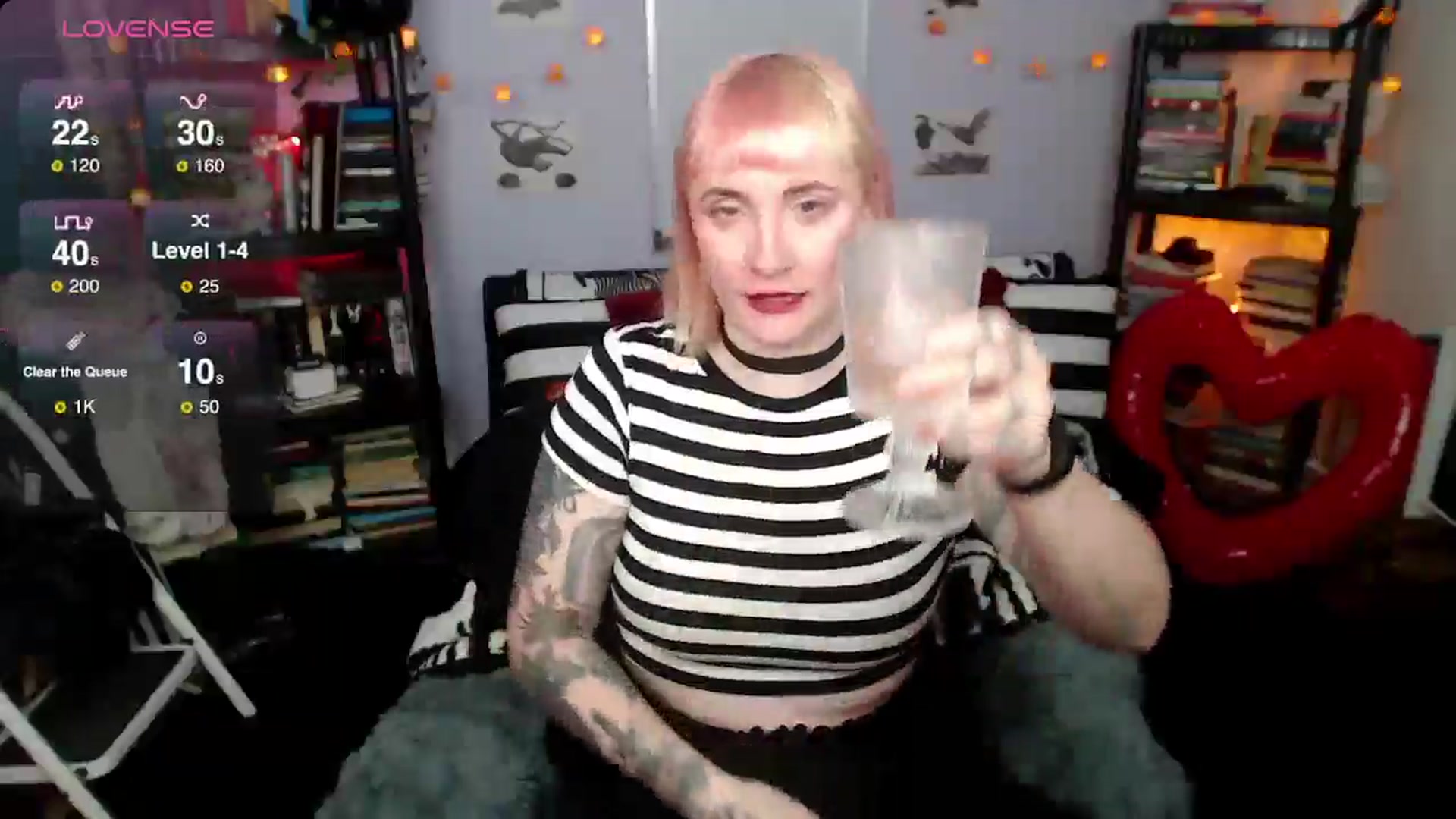 Gallery image thumbnail from AxeHallow's myfreecams stream on, 03/19/2025, 03:02 image 10 of 20